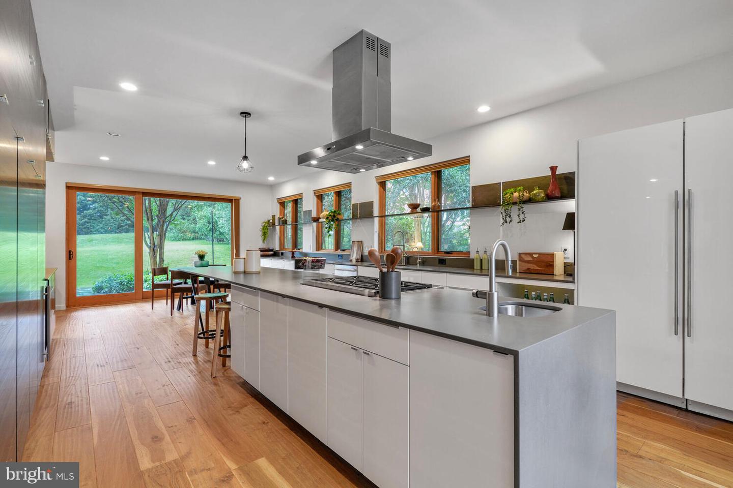 4844 YORKTOWN BLVD, ARLINGTON, Virginia 22207, 6 Bedrooms Bedrooms, ,5 BathroomsBathrooms,Residential,For sale,4844 YORKTOWN BLVD,VAAR2059590 MLS # VAAR2059590