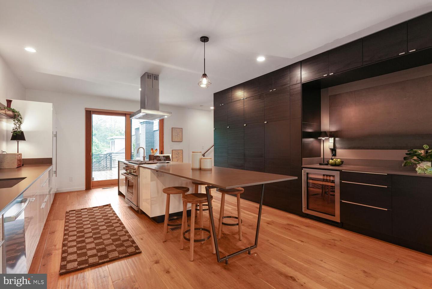 4844 YORKTOWN BLVD, ARLINGTON, Virginia 22207, 6 Bedrooms Bedrooms, ,5 BathroomsBathrooms,Residential,For sale,4844 YORKTOWN BLVD,VAAR2059590 MLS # VAAR2059590