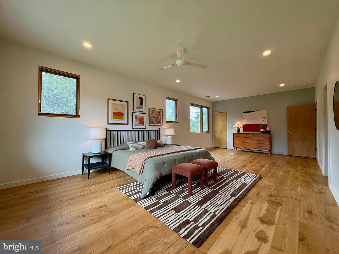 4844 YORKTOWN BLVD, ARLINGTON, Virginia 22207, 6 Bedrooms Bedrooms, ,5 BathroomsBathrooms,Residential,For sale,4844 YORKTOWN BLVD,VAAR2059590 MLS # VAAR2059590