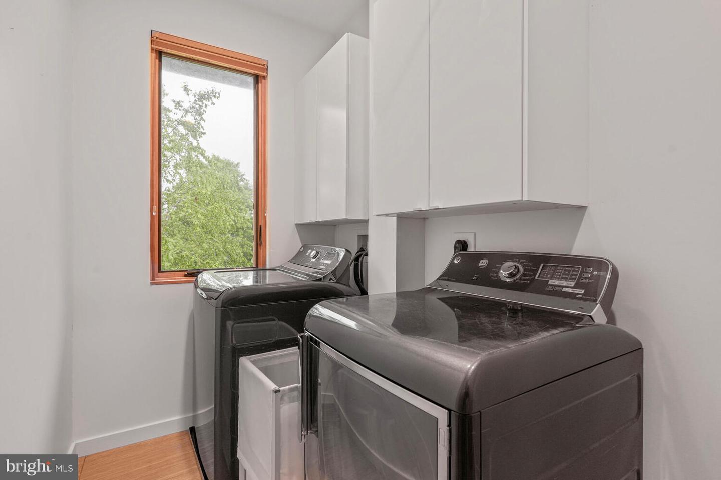 4844 YORKTOWN BLVD, ARLINGTON, Virginia 22207, 6 Bedrooms Bedrooms, ,5 BathroomsBathrooms,Residential,For sale,4844 YORKTOWN BLVD,VAAR2059590 MLS # VAAR2059590