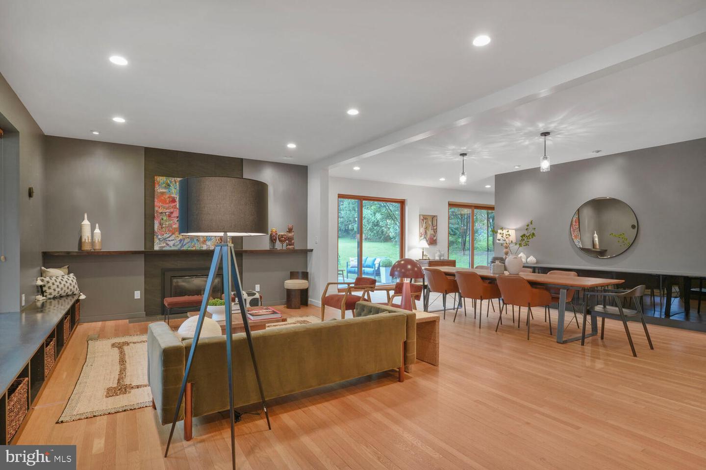 4844 YORKTOWN BLVD, ARLINGTON, Virginia 22207, 6 Bedrooms Bedrooms, ,5 BathroomsBathrooms,Residential,For sale,4844 YORKTOWN BLVD,VAAR2059590 MLS # VAAR2059590