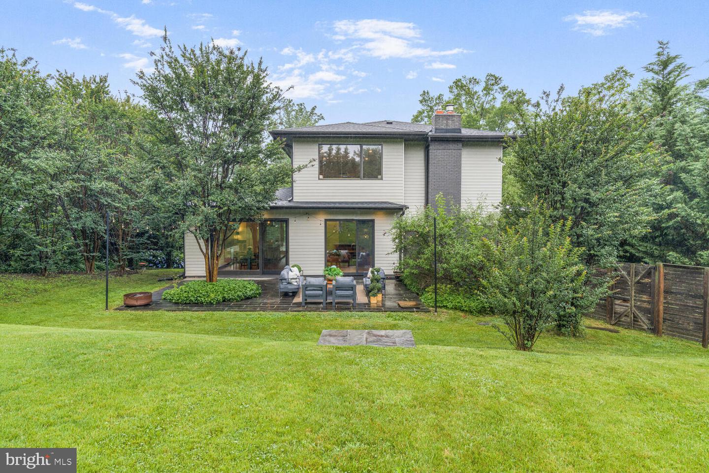 4844 YORKTOWN BLVD, ARLINGTON, Virginia 22207, 6 Bedrooms Bedrooms, ,5 BathroomsBathrooms,Residential,For sale,4844 YORKTOWN BLVD,VAAR2059590 MLS # VAAR2059590