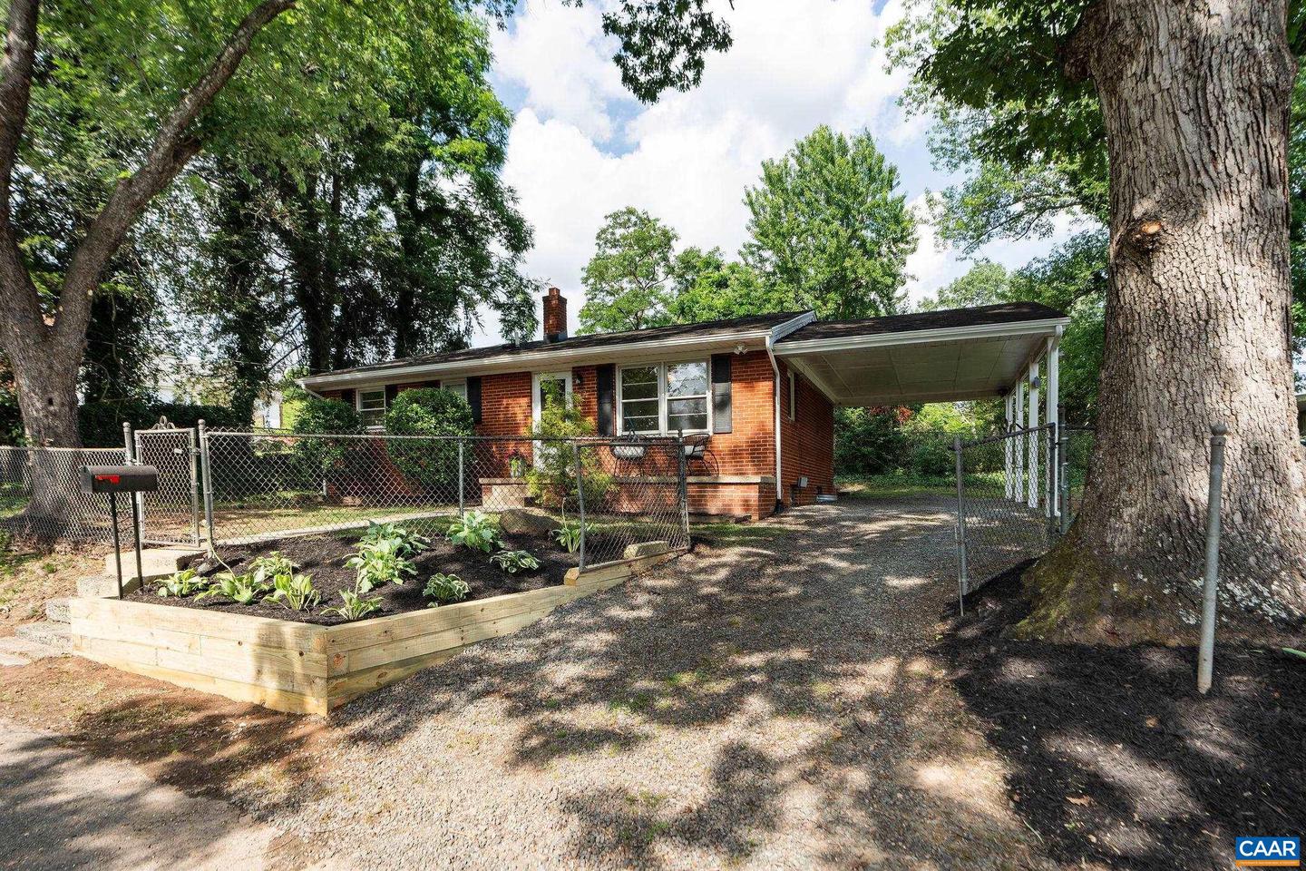 122 WESTERLY AVE, CHARLOTTESVILLE, Virginia 22903, 3 Bedrooms Bedrooms, ,1 BathroomBathrooms,Residential,For sale,122 WESTERLY AVE,665987 MLS # 665987