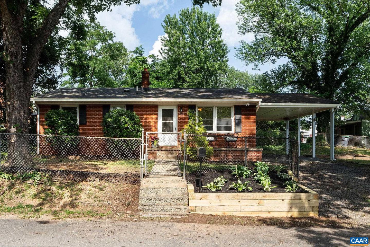 122 WESTERLY AVE, CHARLOTTESVILLE, Virginia 22903, 3 Bedrooms Bedrooms, ,1 BathroomBathrooms,Residential,For sale,122 WESTERLY AVE,665987 MLS # 665987