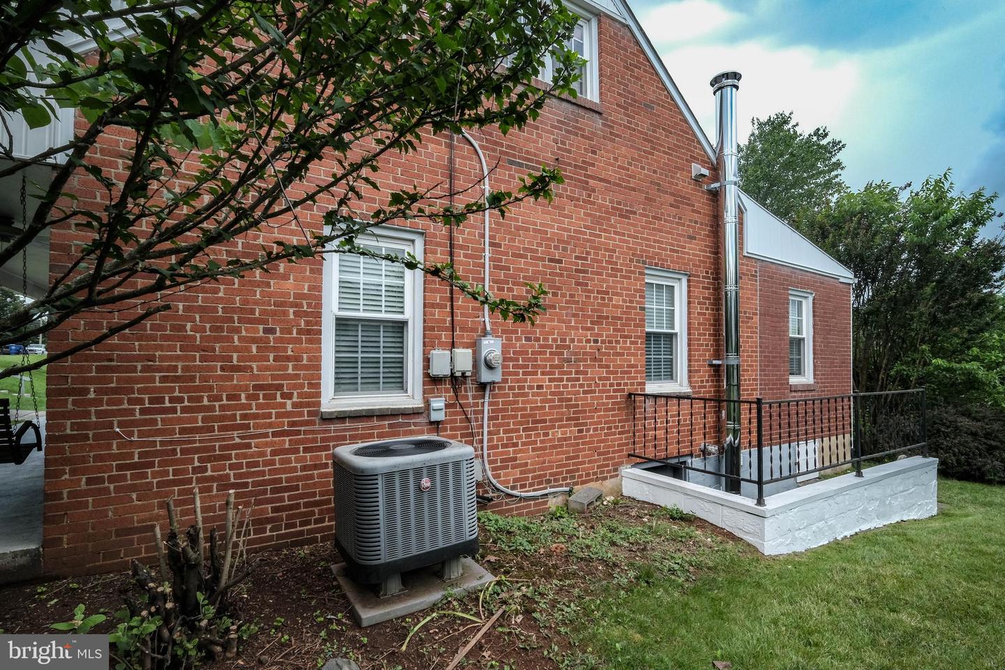 830 WILLIAM ST, FRONT ROYAL, Virginia 22630, 4 Bedrooms Bedrooms, ,2 BathroomsBathrooms,Residential,For sale,830 WILLIAM ST,VAWR2011550 MLS # VAWR2011550