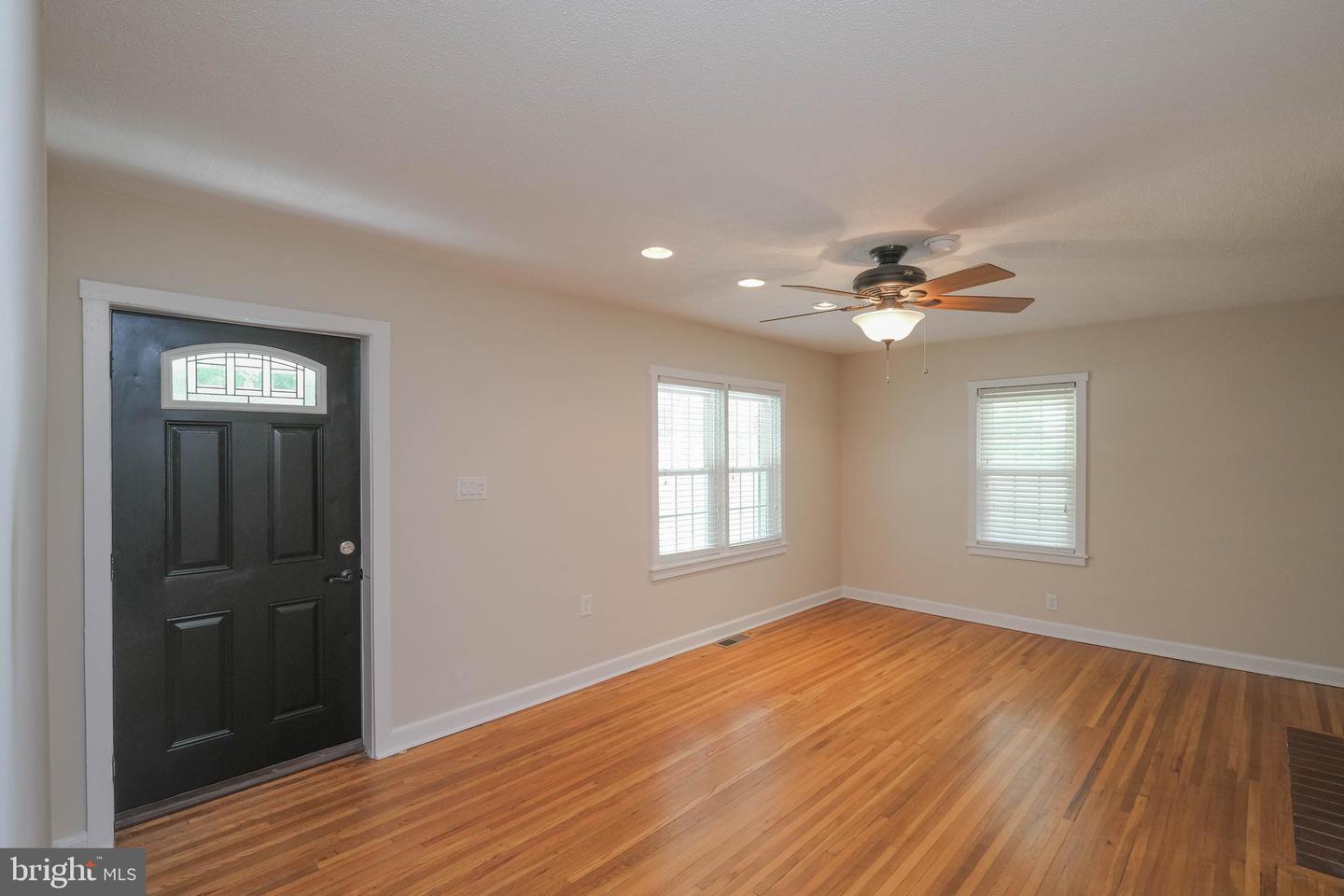 830 WILLIAM ST, FRONT ROYAL, Virginia 22630, 4 Bedrooms Bedrooms, ,2 BathroomsBathrooms,Residential,For sale,830 WILLIAM ST,VAWR2011550 MLS # VAWR2011550
