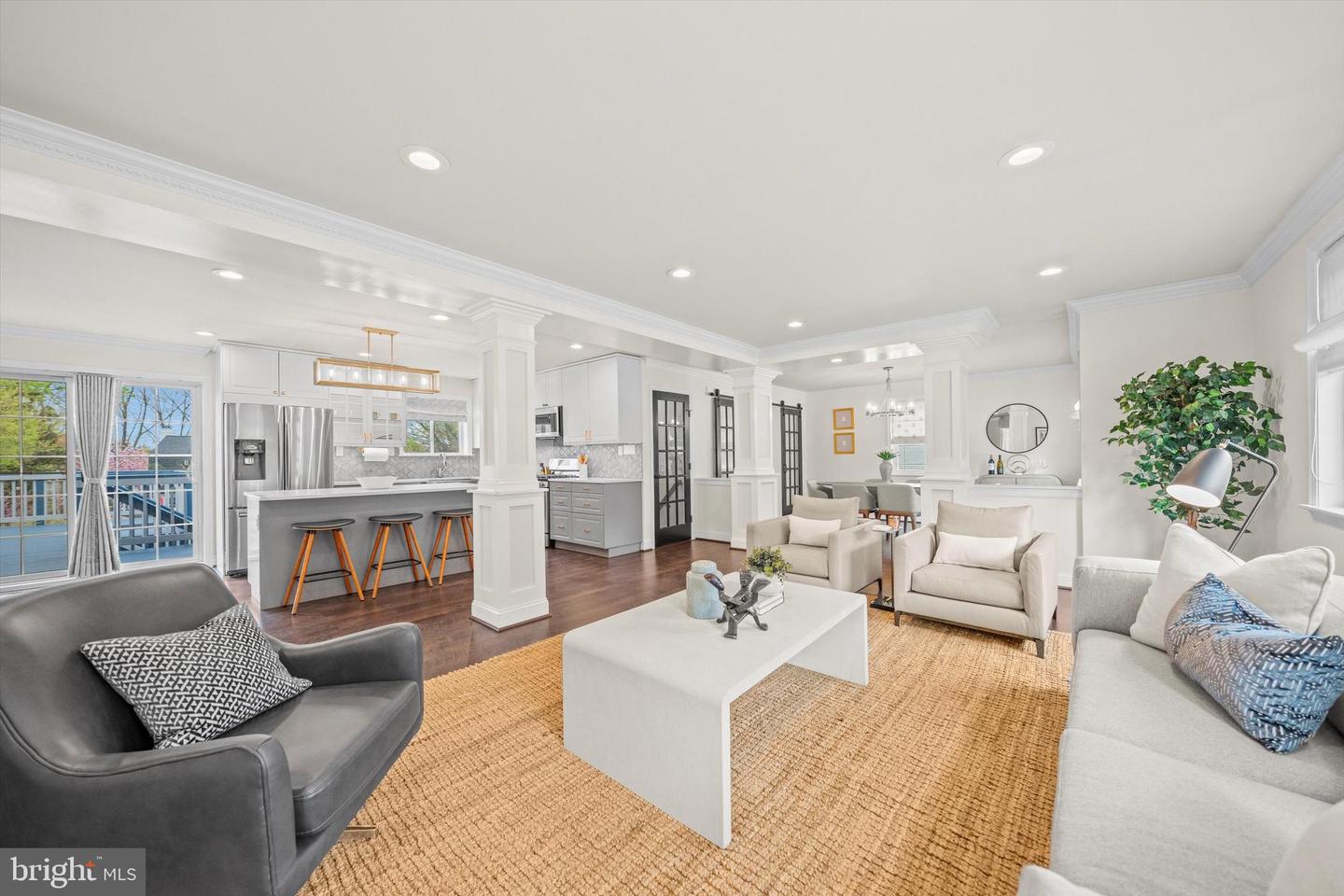 3206 N GLEBE RD, ARLINGTON, Virginia 22207, 3 Bedrooms Bedrooms, ,3 BathroomsBathrooms,Residential,For sale,3206 N GLEBE RD,VAAR2059610 MLS # VAAR2059610