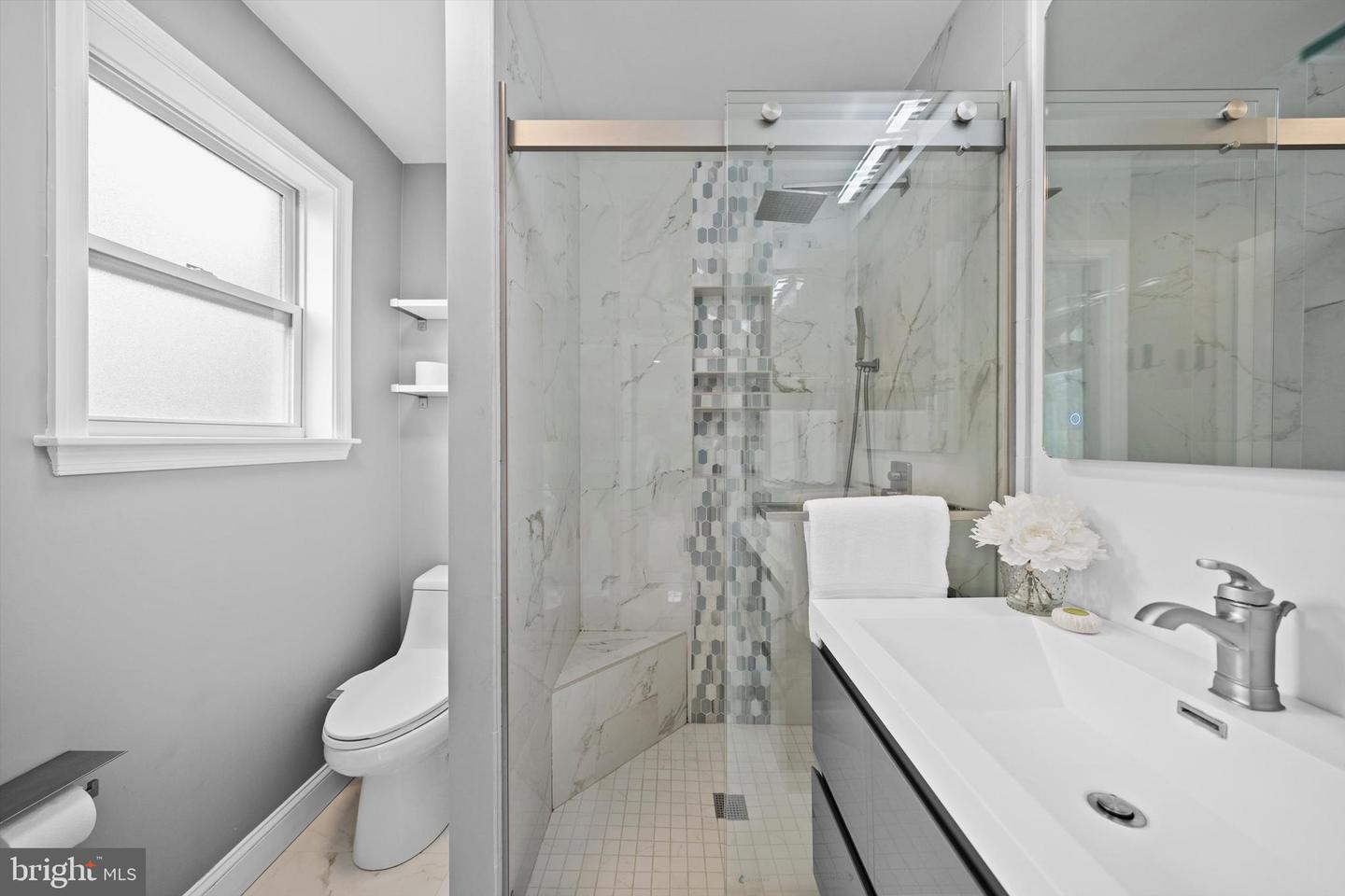 3206 N GLEBE RD, ARLINGTON, Virginia 22207, 3 Bedrooms Bedrooms, ,3 BathroomsBathrooms,Residential,For sale,3206 N GLEBE RD,VAAR2059610 MLS # VAAR2059610