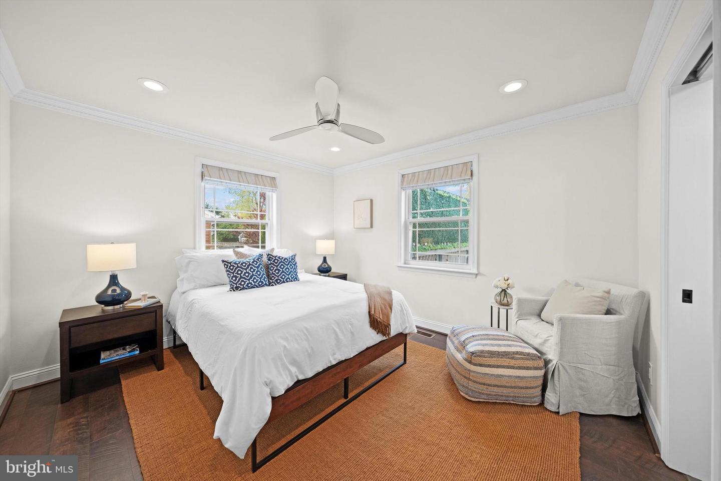 3206 N GLEBE RD, ARLINGTON, Virginia 22207, 3 Bedrooms Bedrooms, ,3 BathroomsBathrooms,Residential,For sale,3206 N GLEBE RD,VAAR2059610 MLS # VAAR2059610