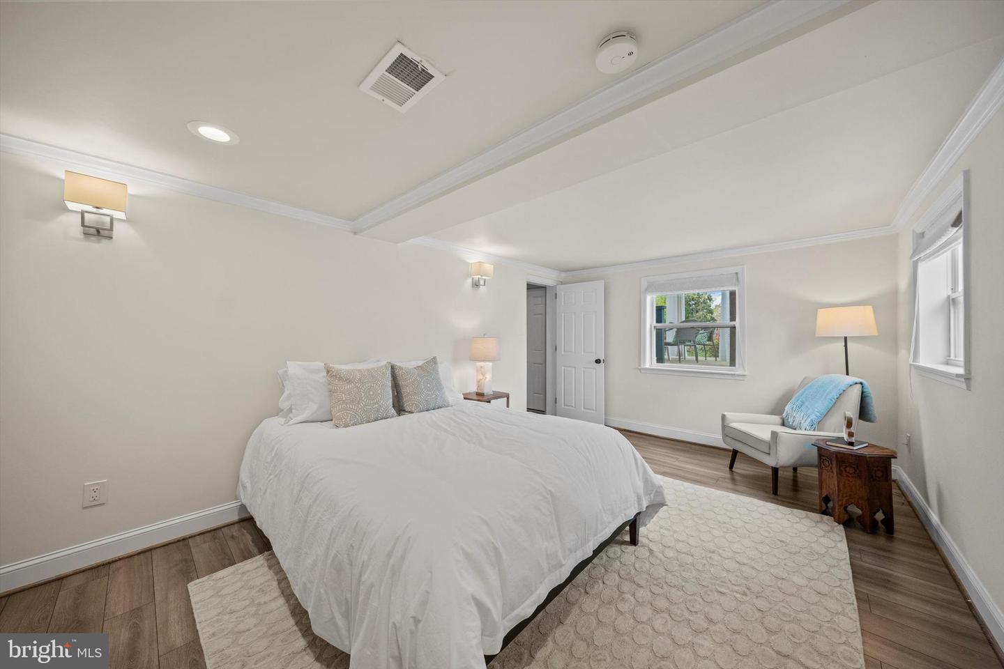3206 N GLEBE RD, ARLINGTON, Virginia 22207, 3 Bedrooms Bedrooms, ,3 BathroomsBathrooms,Residential,For sale,3206 N GLEBE RD,VAAR2059610 MLS # VAAR2059610