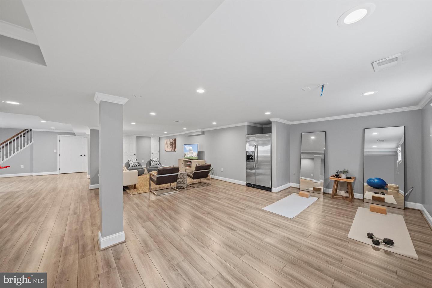 3206 N GLEBE RD, ARLINGTON, Virginia 22207, 3 Bedrooms Bedrooms, ,3 BathroomsBathrooms,Residential,For sale,3206 N GLEBE RD,VAAR2059610 MLS # VAAR2059610