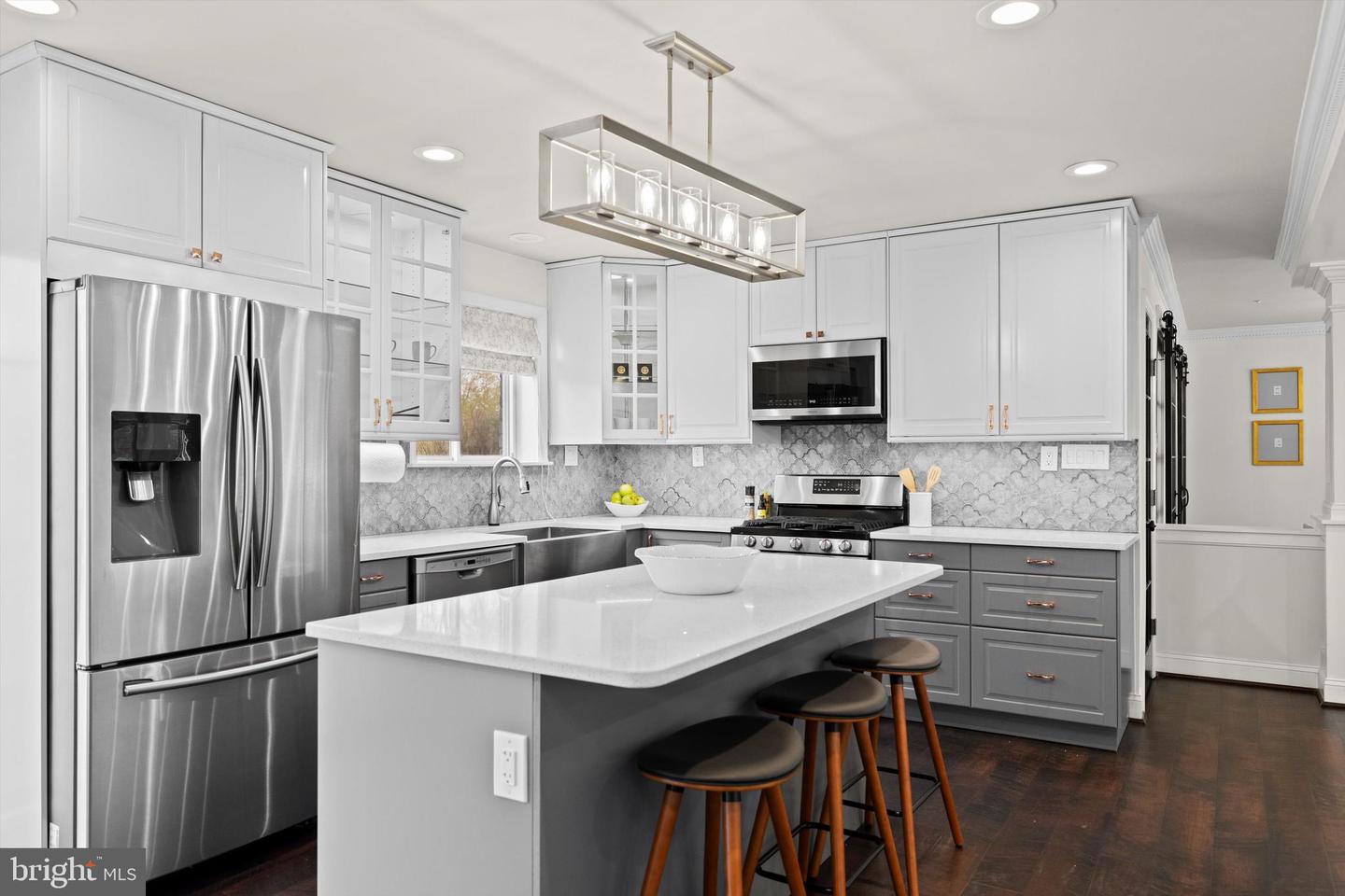 3206 N GLEBE RD, ARLINGTON, Virginia 22207, 3 Bedrooms Bedrooms, ,3 BathroomsBathrooms,Residential,For sale,3206 N GLEBE RD,VAAR2059610 MLS # VAAR2059610
