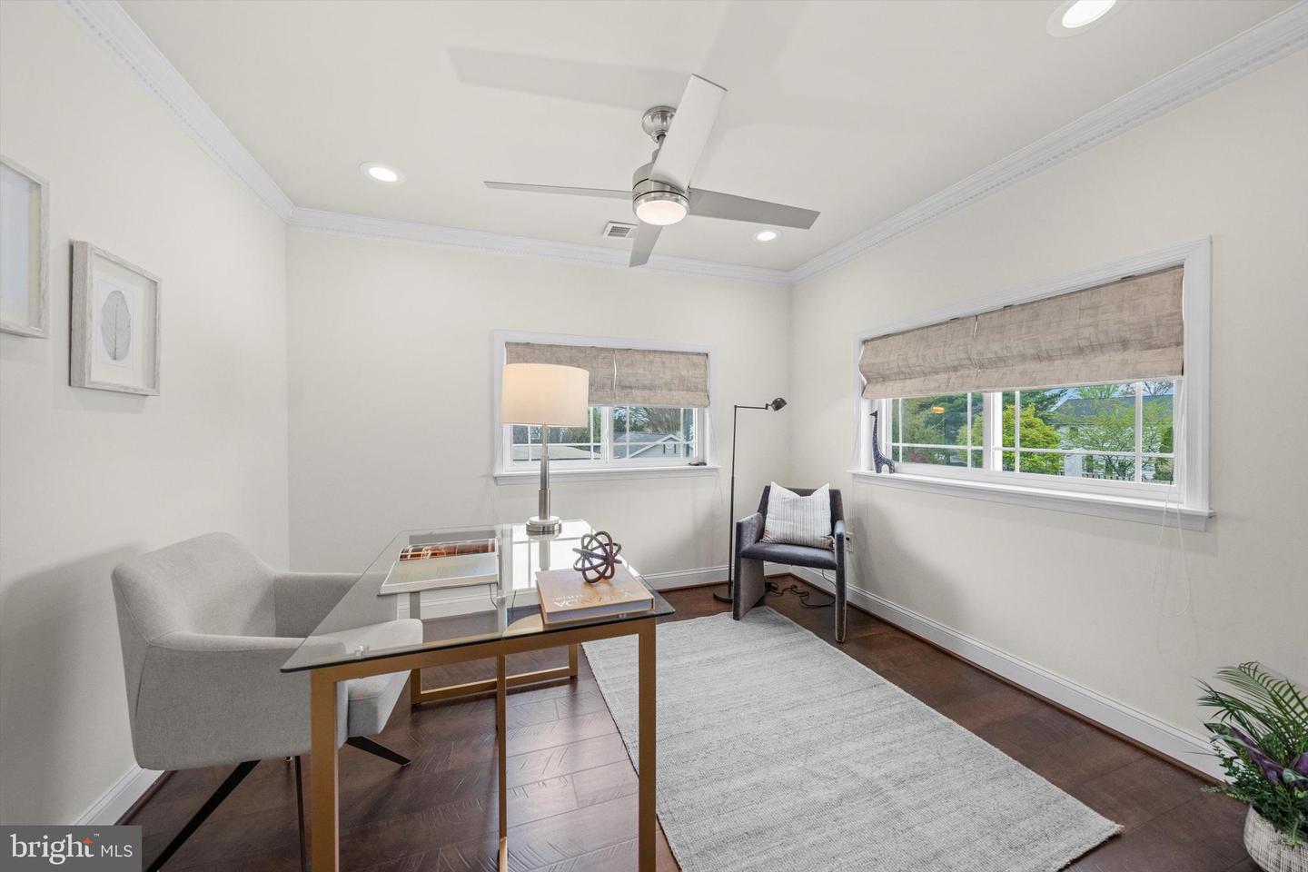 3206 N GLEBE RD, ARLINGTON, Virginia 22207, 3 Bedrooms Bedrooms, ,3 BathroomsBathrooms,Residential,For sale,3206 N GLEBE RD,VAAR2059610 MLS # VAAR2059610