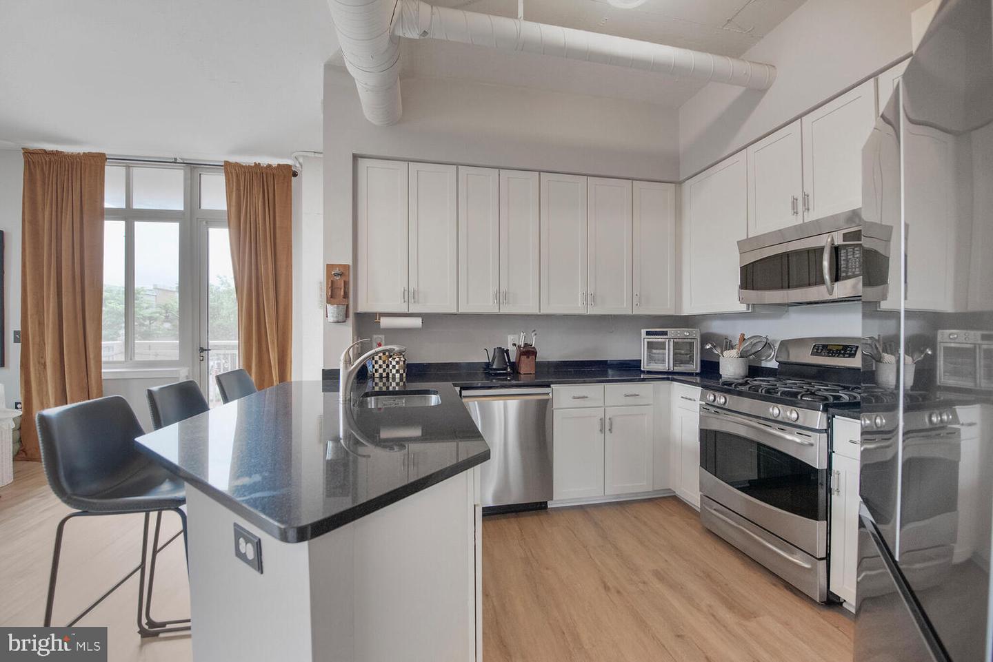 4480 MARKET COMMONS DR #215, FAIRFAX, Virginia 22033, 2 Bedrooms Bedrooms, ,2 BathroomsBathrooms,Residential,For sale,4480 MARKET COMMONS DR #215,VAFX2249402 MLS # VAFX2249402