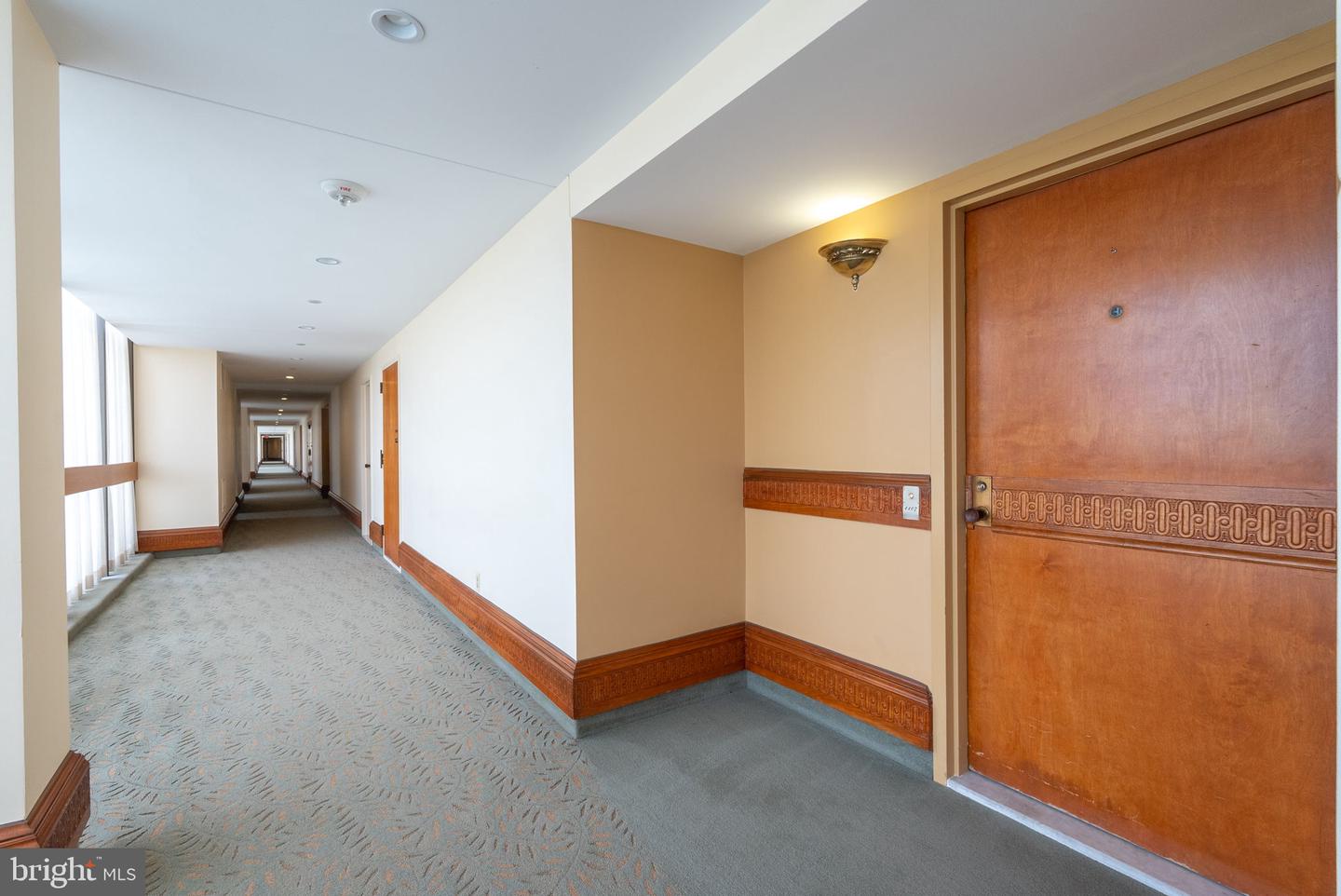 1101 S ARLINGTON RIDGE RD #1107, ARLINGTON, Virginia 22202, 2 Bedrooms Bedrooms, 8 Rooms Rooms,2 BathroomsBathrooms,Residential,For sale,1101 S ARLINGTON RIDGE RD #1107,VAAR2059674 MLS # VAAR2059674