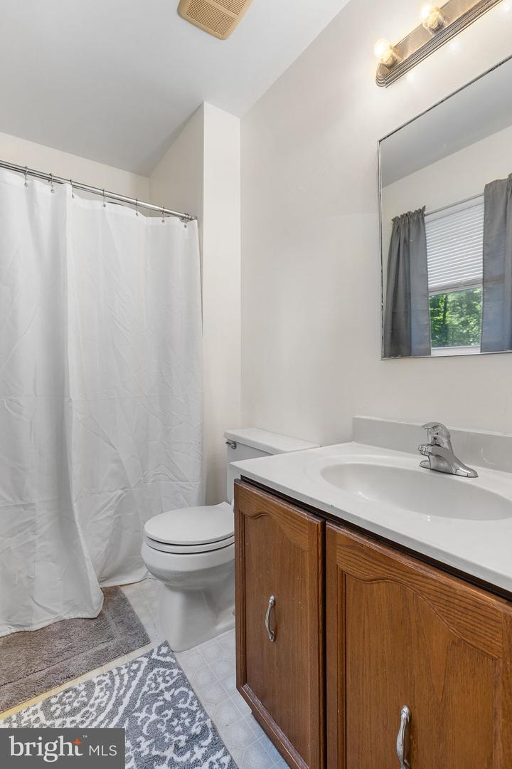 208 GREENSPRING DR, STAFFORD, Virginia 22554, 3 Bedrooms Bedrooms, ,2 BathroomsBathrooms,Residential,For sale,208 GREENSPRING DR,VAST2040094 MLS # VAST2040094