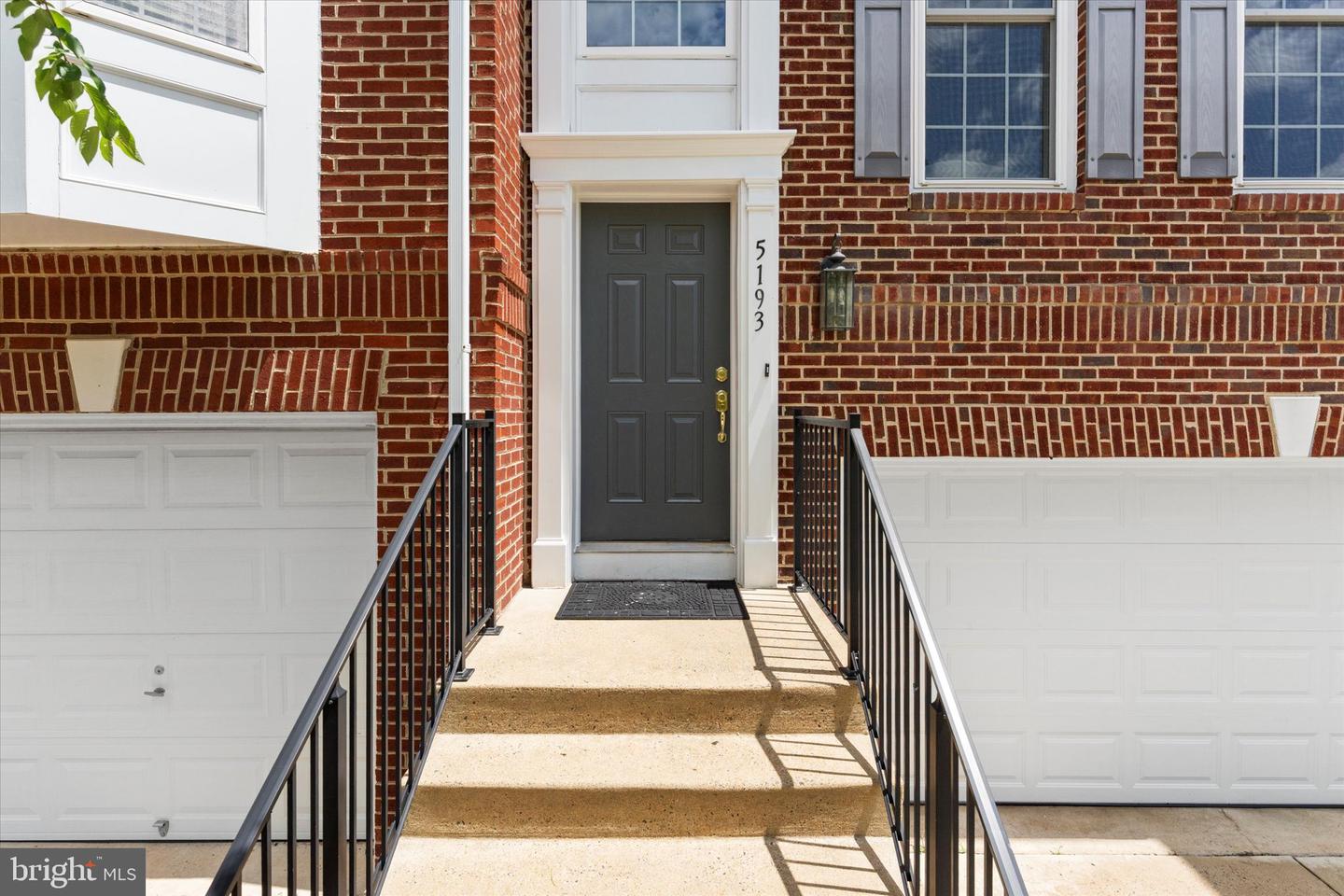 5193 JULE STAR DR, CENTREVILLE, Virginia 20120, 5 Bedrooms Bedrooms, ,3 BathroomsBathrooms,Residential,For sale,5193 JULE STAR DR,VAFX2249538 MLS # VAFX2249538