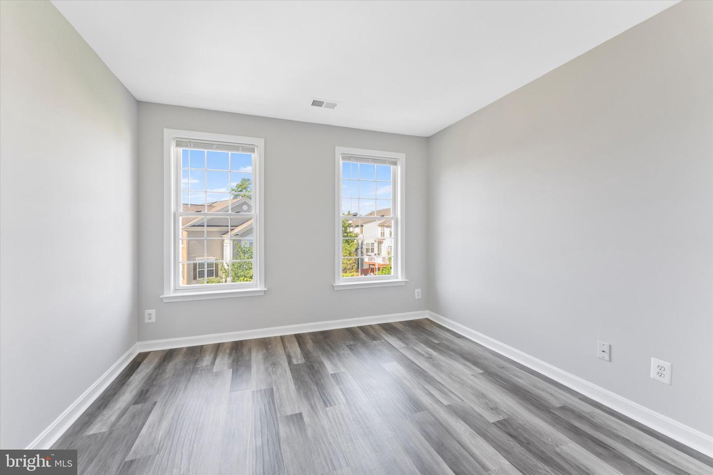 5193 JULE STAR DR, CENTREVILLE, Virginia 20120, 5 Bedrooms Bedrooms, ,3 BathroomsBathrooms,Residential,For sale,5193 JULE STAR DR,VAFX2249538 MLS # VAFX2249538
