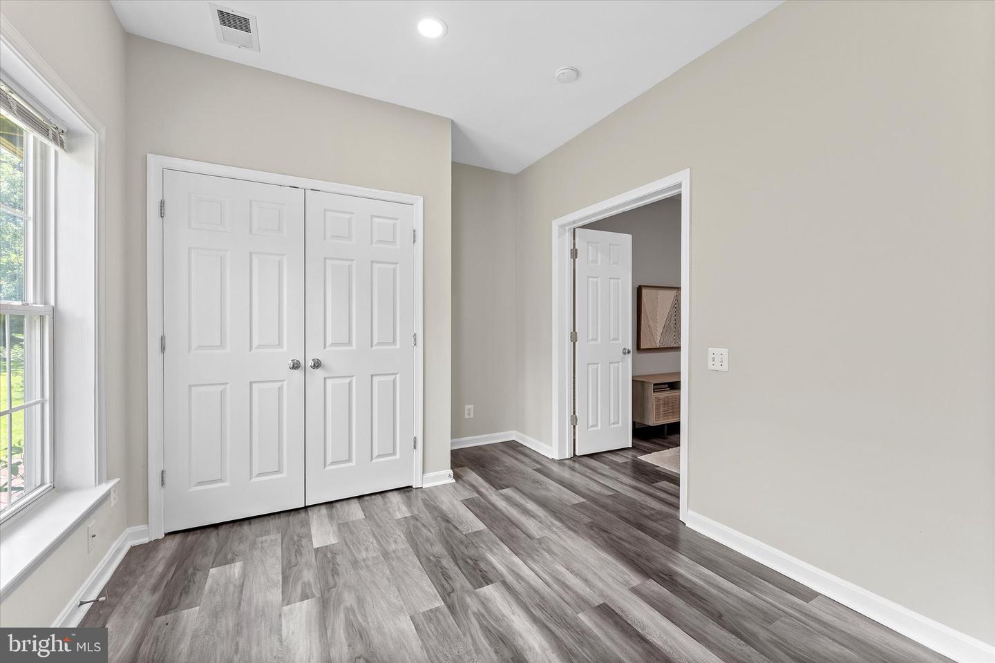 5193 JULE STAR DR, CENTREVILLE, Virginia 20120, 5 Bedrooms Bedrooms, ,3 BathroomsBathrooms,Residential,For sale,5193 JULE STAR DR,VAFX2249538 MLS # VAFX2249538