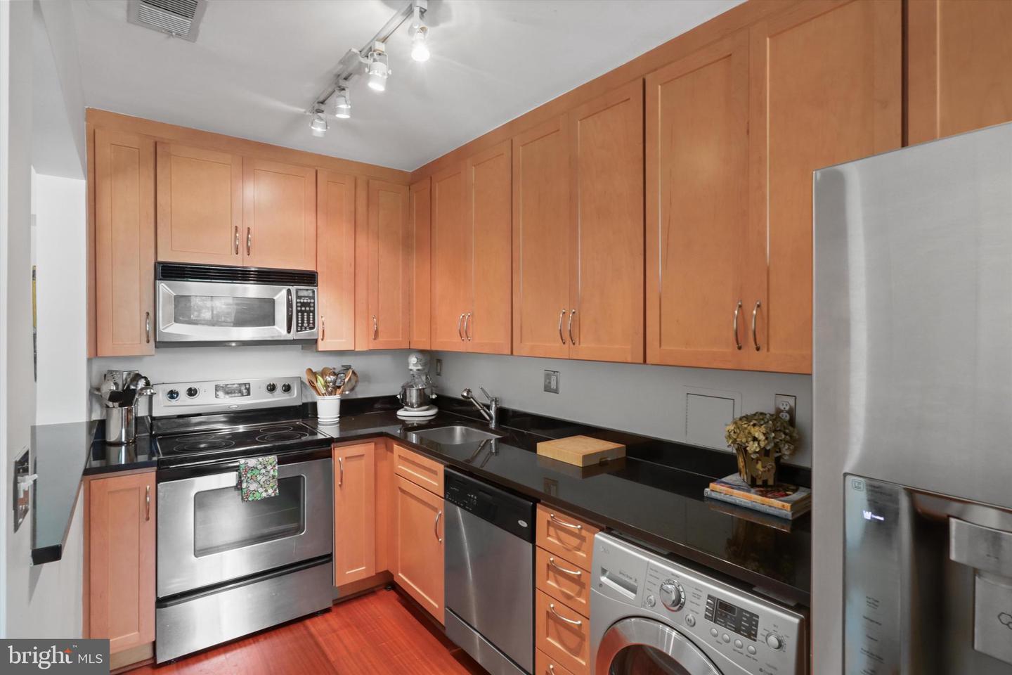 602 BASHFORD LN #2221, ALEXANDRIA, Virginia 22314, 1 Bedroom Bedrooms, ,1 BathroomBathrooms,Residential,For sale,602 BASHFORD LN #2221,VAAX2046834 MLS # VAAX2046834