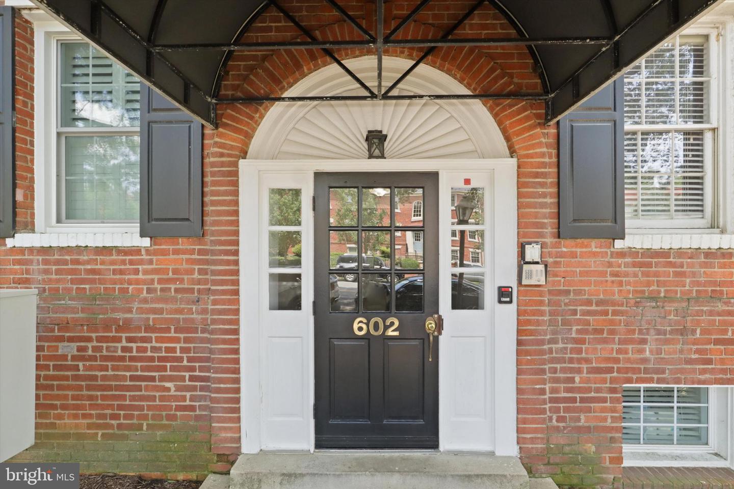 602 BASHFORD LN #2221, ALEXANDRIA, Virginia 22314, 1 Bedroom Bedrooms, ,1 BathroomBathrooms,Residential,For sale,602 BASHFORD LN #2221,VAAX2046834 MLS # VAAX2046834