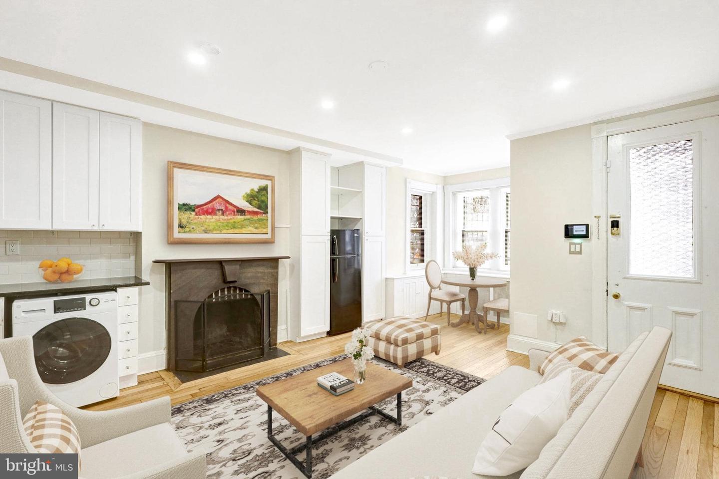 812 E ST SE, WASHINGTON, District Of Columbia 20003, 6 Bedrooms Bedrooms, ,4 BathroomsBathrooms,Residential,For sale,812 E ST SE,DCDC2207136 MLS # DCDC2207136