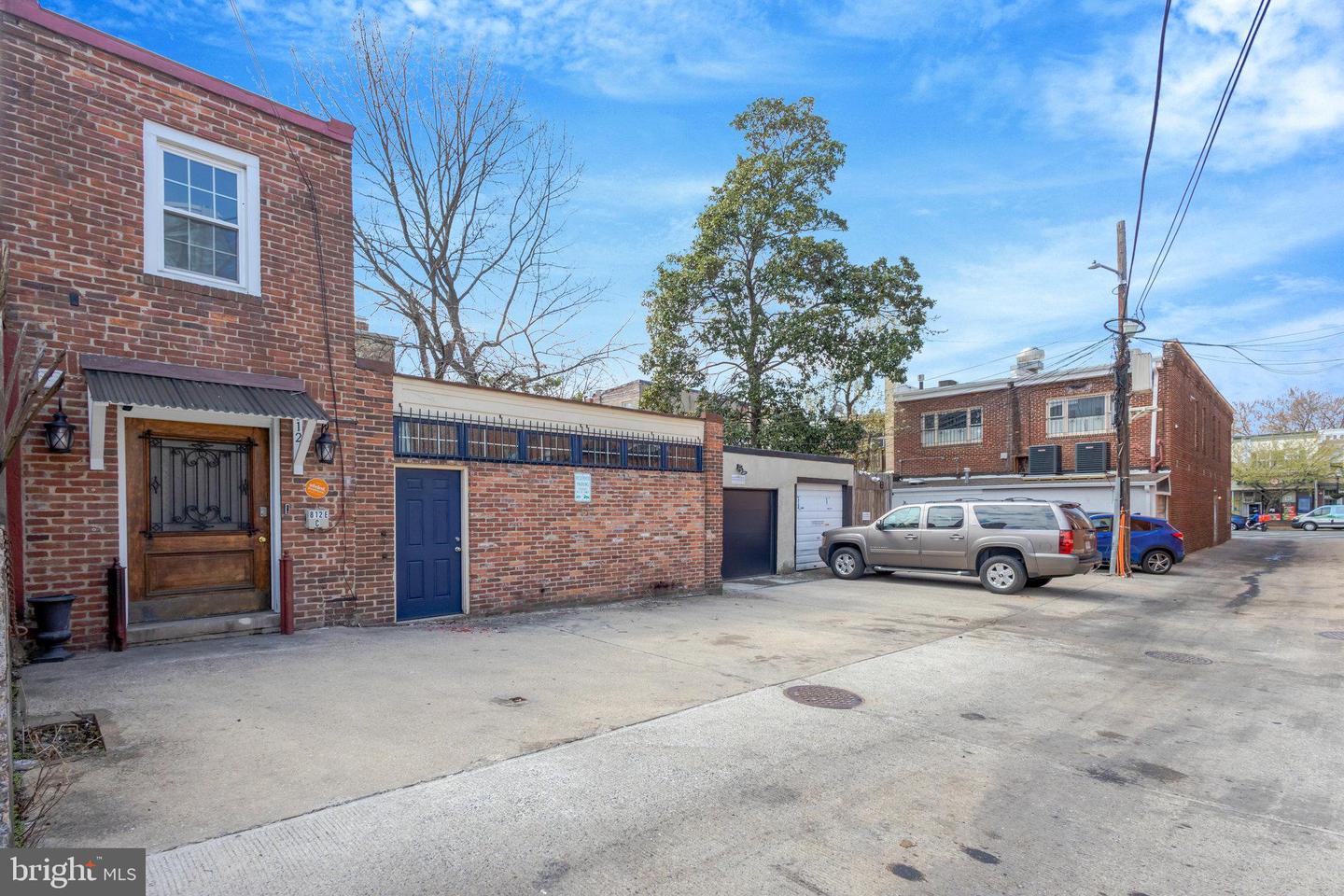 812 E ST SE, WASHINGTON, District Of Columbia 20003, 6 Bedrooms Bedrooms, ,4 BathroomsBathrooms,Residential,For sale,812 E ST SE,DCDC2207136 MLS # DCDC2207136