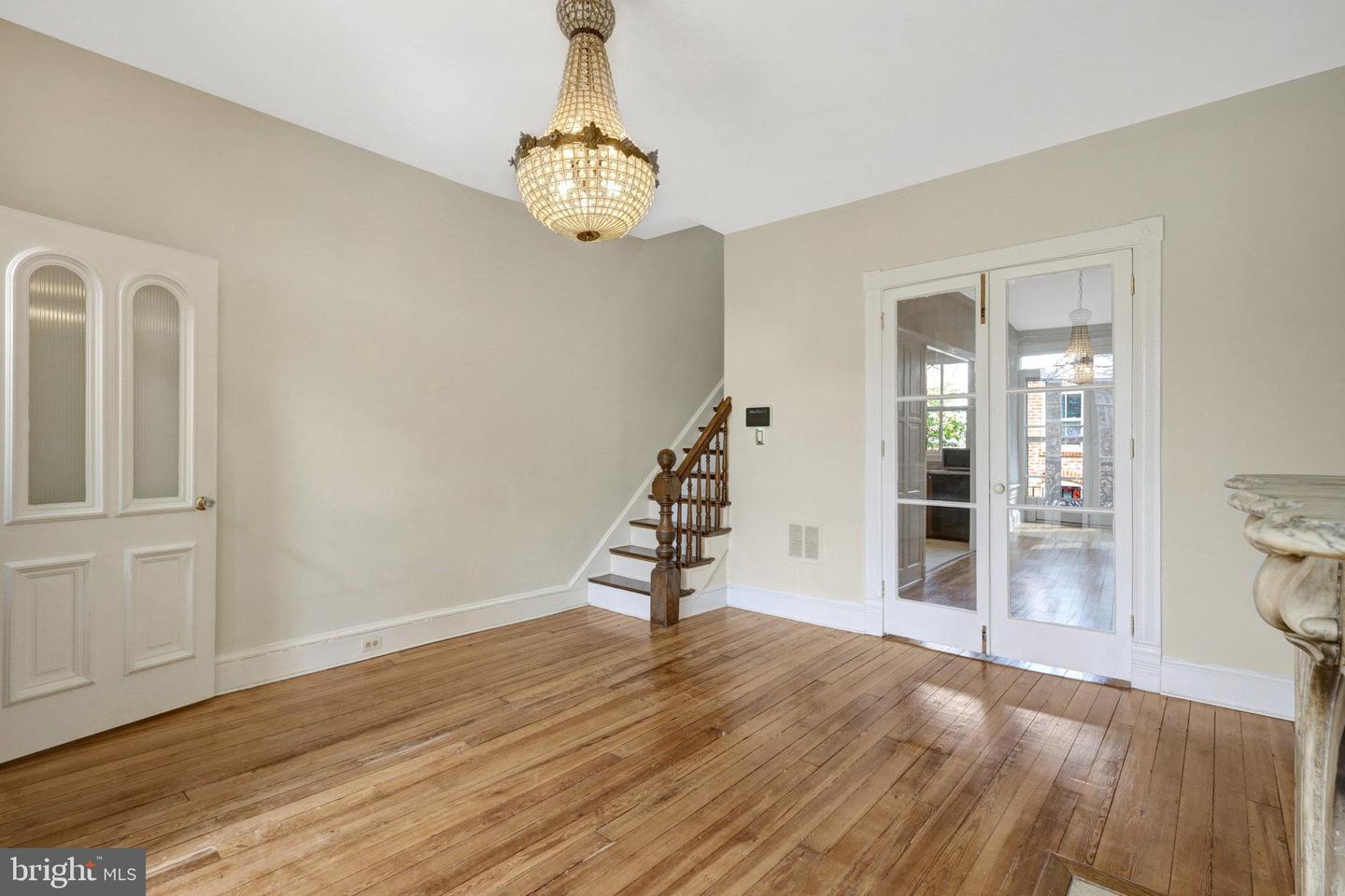812 E ST SE, WASHINGTON, District Of Columbia 20003, 6 Bedrooms Bedrooms, ,4 BathroomsBathrooms,Residential,For sale,812 E ST SE,DCDC2207136 MLS # DCDC2207136