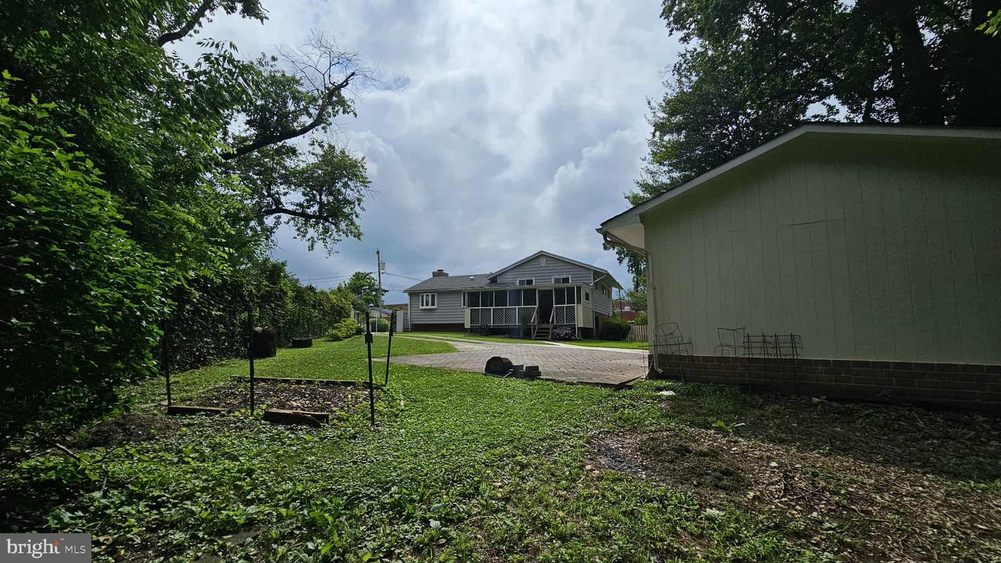 4753 POMPONIO PL, ANNANDALE, Virginia 22003, 4 Bedrooms Bedrooms, ,3 BathroomsBathrooms,Residential,For sale,4753 POMPONIO PL,VAFX2249470 MLS # VAFX2249470