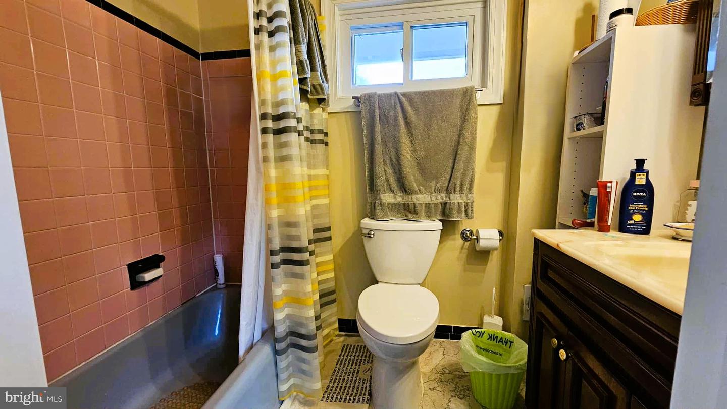 4753 POMPONIO PL, ANNANDALE, Virginia 22003, 4 Bedrooms Bedrooms, ,3 BathroomsBathrooms,Residential,For sale,4753 POMPONIO PL,VAFX2249470 MLS # VAFX2249470