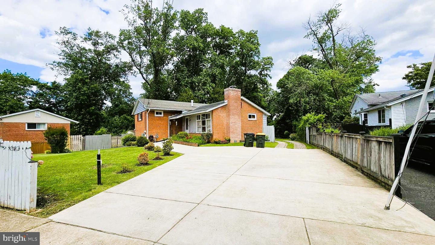 4753 POMPONIO PL, ANNANDALE, Virginia 22003, 4 Bedrooms Bedrooms, ,3 BathroomsBathrooms,Residential,For sale,4753 POMPONIO PL,VAFX2249470 MLS # VAFX2249470