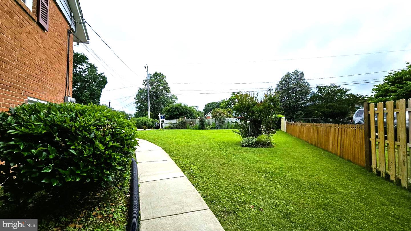 4753 POMPONIO PL, ANNANDALE, Virginia 22003, 4 Bedrooms Bedrooms, ,3 BathroomsBathrooms,Residential,For sale,4753 POMPONIO PL,VAFX2249470 MLS # VAFX2249470