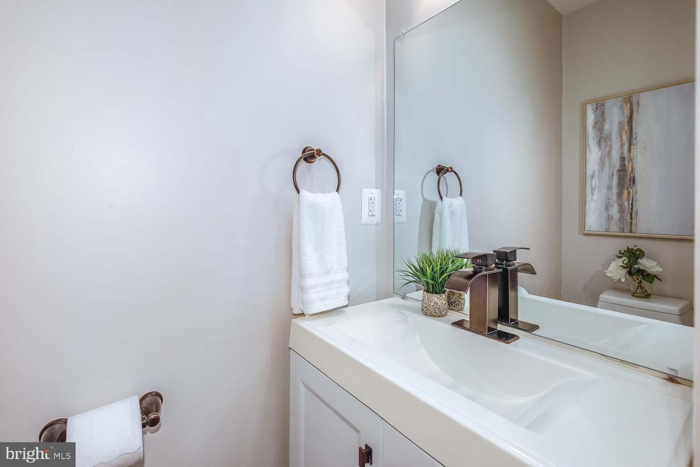 5014 9TH ST NW, WASHINGTON, District Of Columbia 20011, 5 Bedrooms Bedrooms, ,3 BathroomsBathrooms,Residential,For sale,5014 9TH ST NW,DCDC2207122 MLS # DCDC2207122