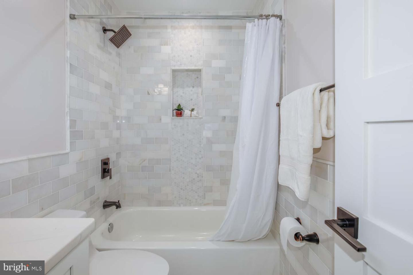 5014 9TH ST NW, WASHINGTON, District Of Columbia 20011, 5 Bedrooms Bedrooms, ,3 BathroomsBathrooms,Residential,For sale,5014 9TH ST NW,DCDC2207122 MLS # DCDC2207122