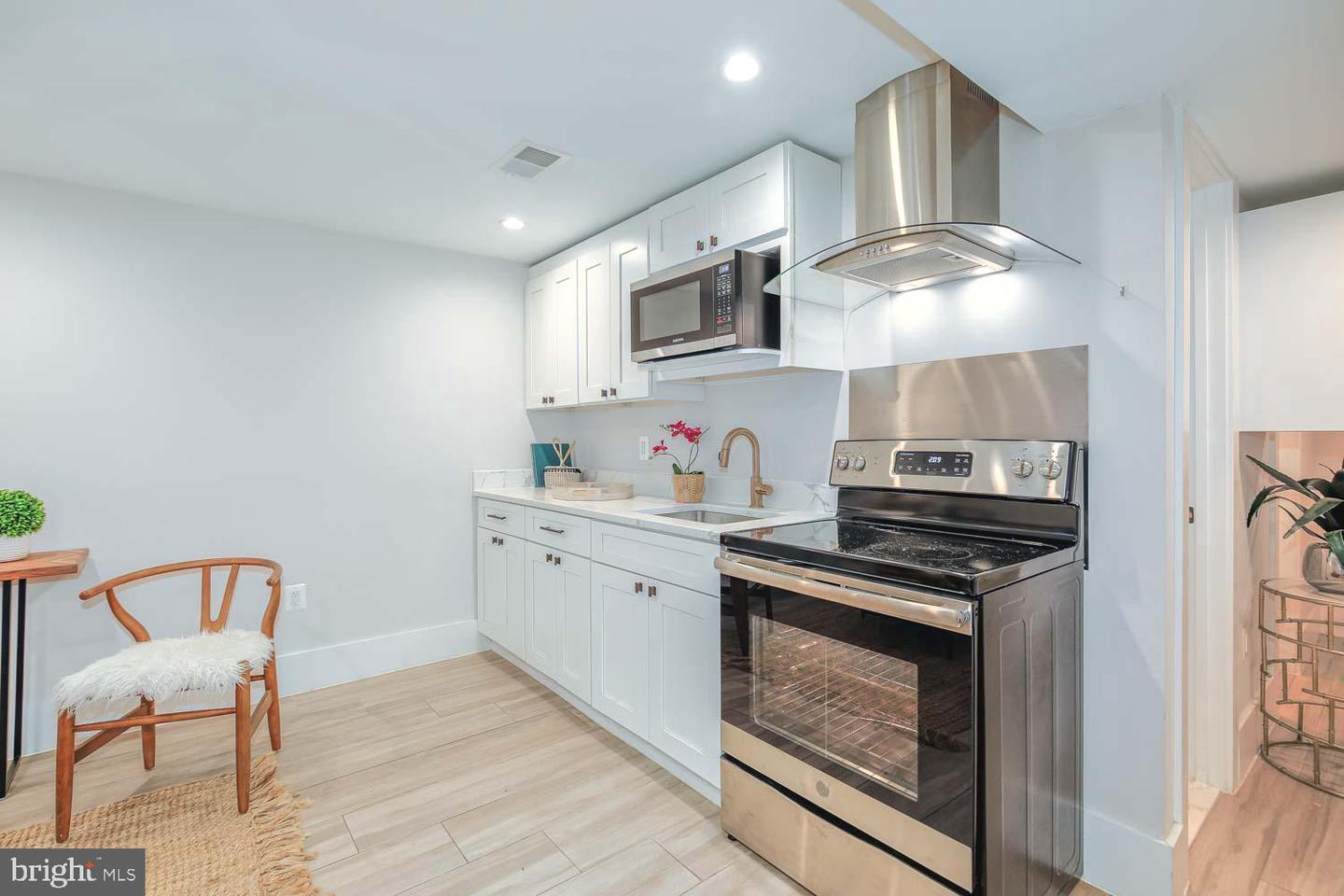 5014 9TH ST NW, WASHINGTON, District Of Columbia 20011, 5 Bedrooms Bedrooms, ,3 BathroomsBathrooms,Residential,For sale,5014 9TH ST NW,DCDC2207122 MLS # DCDC2207122