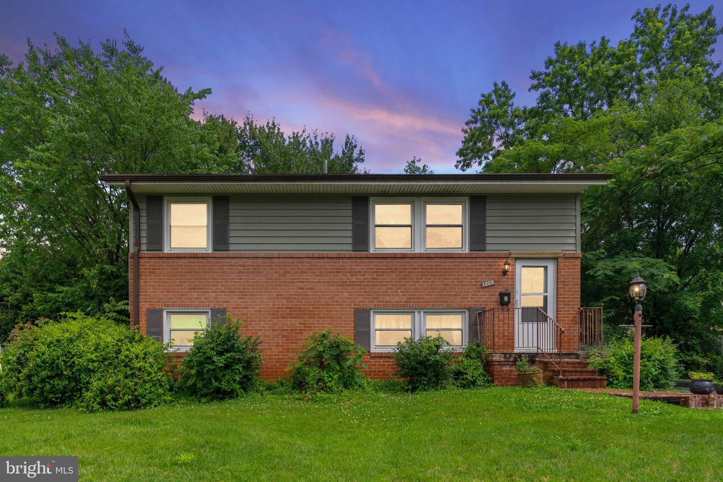 1006 S IRONWOOD RD, STERLING, Virginia 20164, 3 Bedrooms Bedrooms, ,1 BathroomBathrooms,Residential,For sale,1006 S IRONWOOD RD,VALO2100268 MLS # VALO2100268