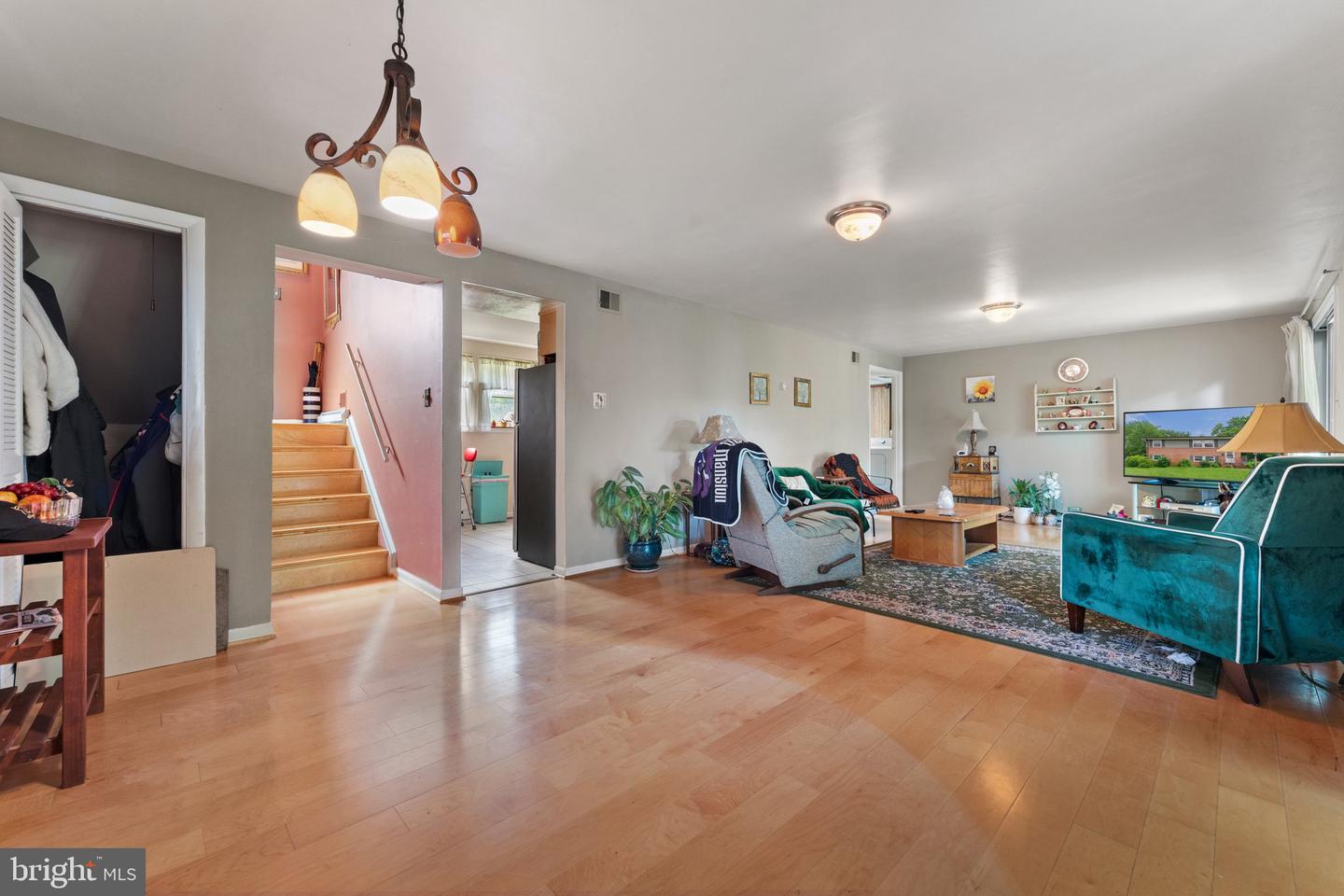 1006 S IRONWOOD RD, STERLING, Virginia 20164, 3 Bedrooms Bedrooms, ,1 BathroomBathrooms,Residential,For sale,1006 S IRONWOOD RD,VALO2100268 MLS # VALO2100268