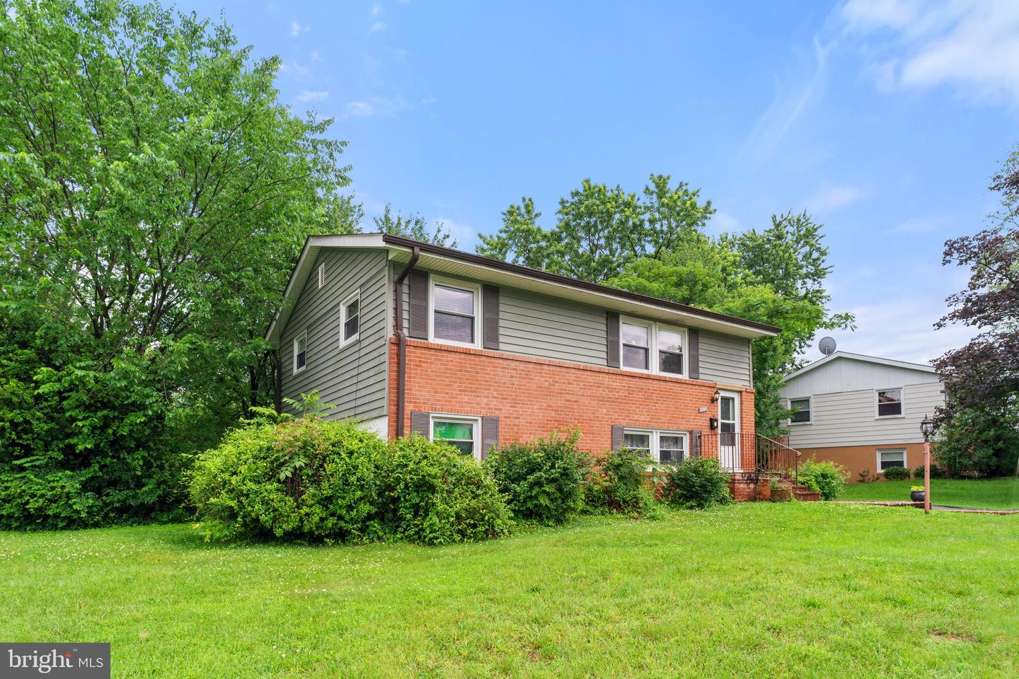 1006 S IRONWOOD RD, STERLING, Virginia 20164, 3 Bedrooms Bedrooms, ,1 BathroomBathrooms,Residential,For sale,1006 S IRONWOOD RD,VALO2100268 MLS # VALO2100268