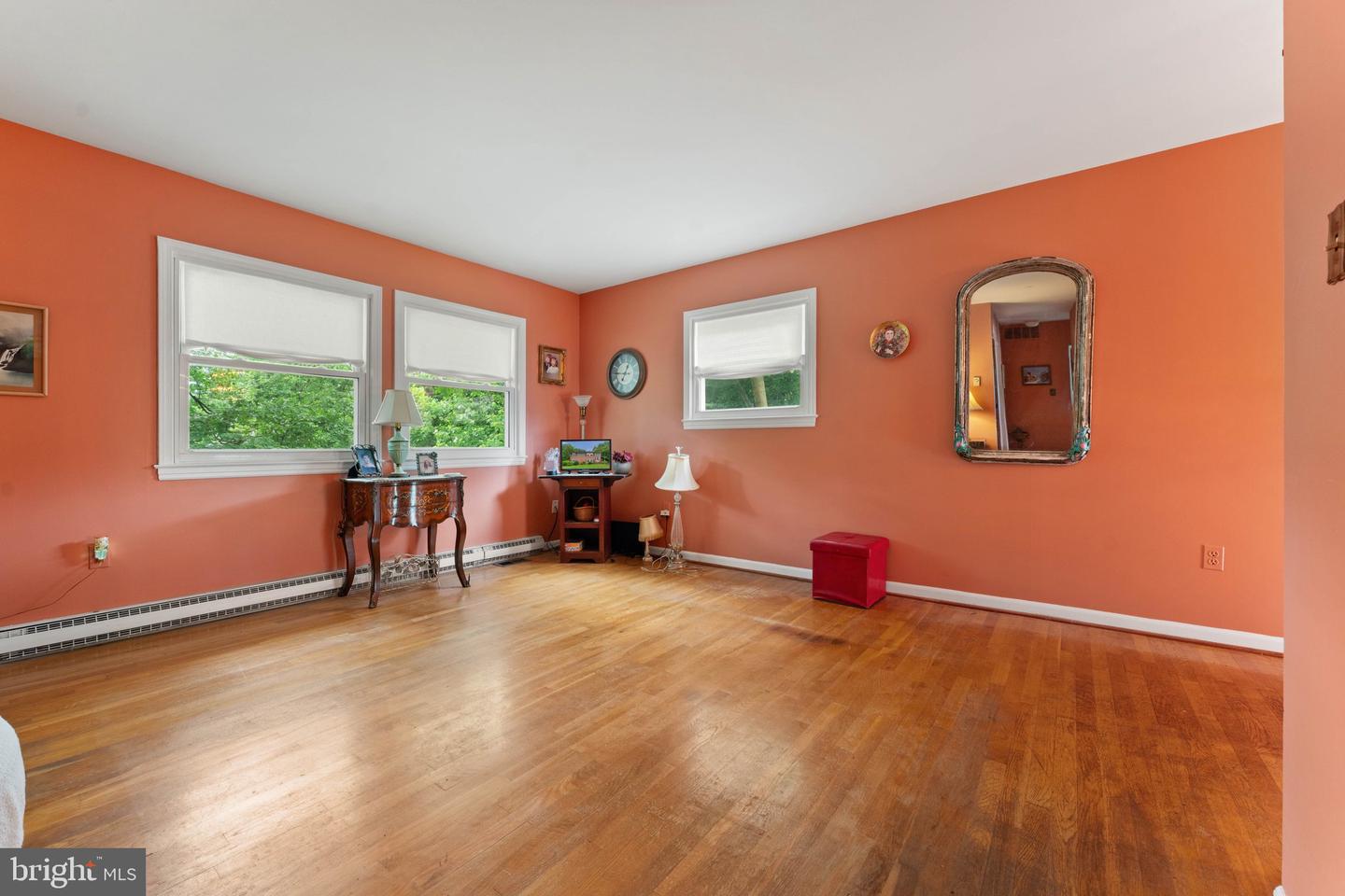 1006 S IRONWOOD RD, STERLING, Virginia 20164, 3 Bedrooms Bedrooms, ,1 BathroomBathrooms,Residential,For sale,1006 S IRONWOOD RD,VALO2100268 MLS # VALO2100268