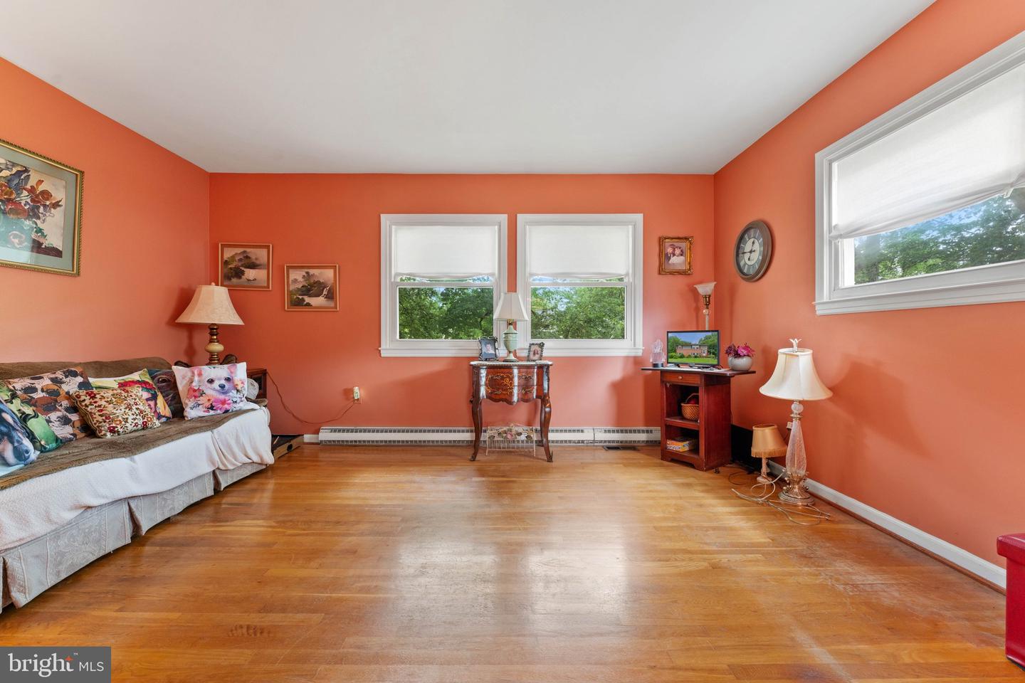 1006 S IRONWOOD RD, STERLING, Virginia 20164, 3 Bedrooms Bedrooms, ,1 BathroomBathrooms,Residential,For sale,1006 S IRONWOOD RD,VALO2100268 MLS # VALO2100268