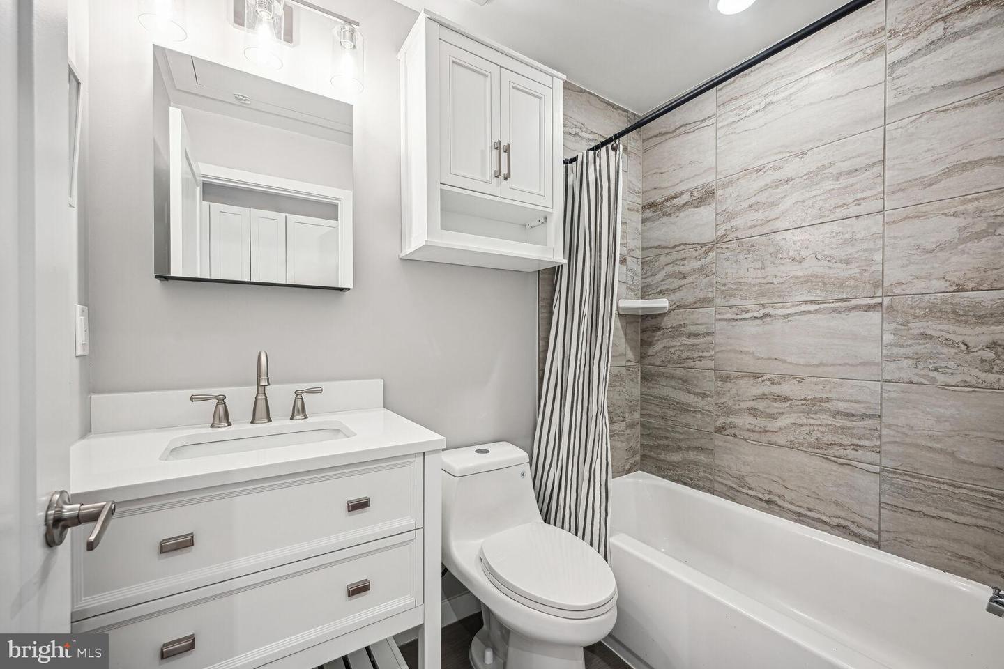 3552 WARDER ST NW #1, WASHINGTON, District Of Columbia 20010, 3 Bedrooms Bedrooms, ,2 BathroomsBathrooms,Residential,For sale,3552 WARDER ST NW #1,DCDC2207286 MLS # DCDC2207286