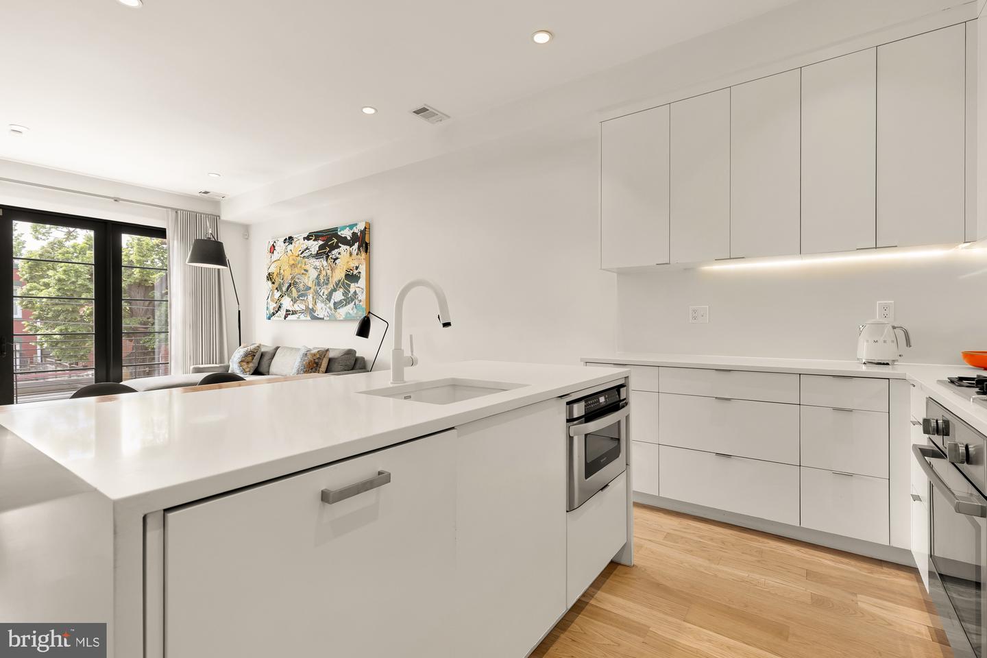 930 FRENCH ST NW #2, WASHINGTON, District Of Columbia 20001, 3 Bedrooms Bedrooms, ,2 BathroomsBathrooms,Residential,For sale,930 FRENCH ST NW #2,DCDC2207292 MLS # DCDC2207292
