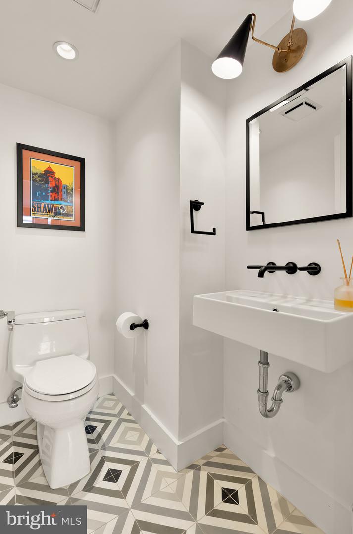 930 FRENCH ST NW #2, WASHINGTON, District Of Columbia 20001, 3 Bedrooms Bedrooms, ,2 BathroomsBathrooms,Residential,For sale,930 FRENCH ST NW #2,DCDC2207292 MLS # DCDC2207292