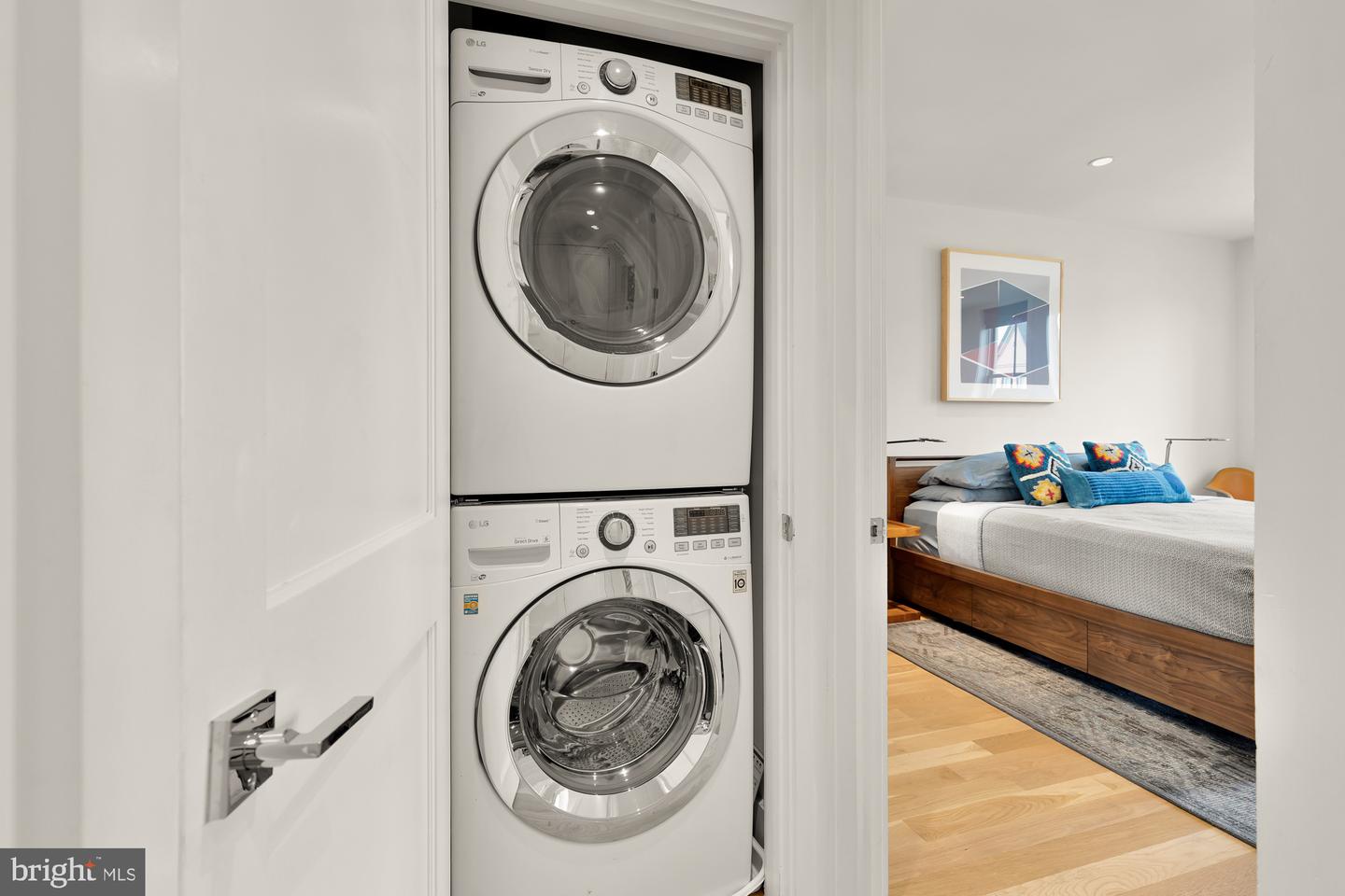 930 FRENCH ST NW #2, WASHINGTON, District Of Columbia 20001, 3 Bedrooms Bedrooms, ,2 BathroomsBathrooms,Residential,For sale,930 FRENCH ST NW #2,DCDC2207292 MLS # DCDC2207292