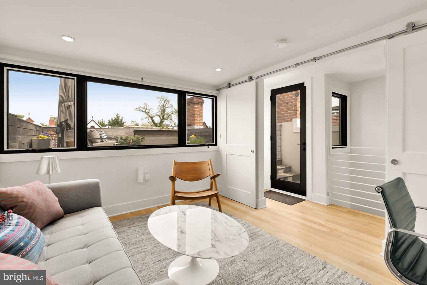 930 FRENCH ST NW #2, WASHINGTON, District Of Columbia 20001, 3 Bedrooms Bedrooms, ,2 BathroomsBathrooms,Residential,For sale,930 FRENCH ST NW #2,DCDC2207292 MLS # DCDC2207292