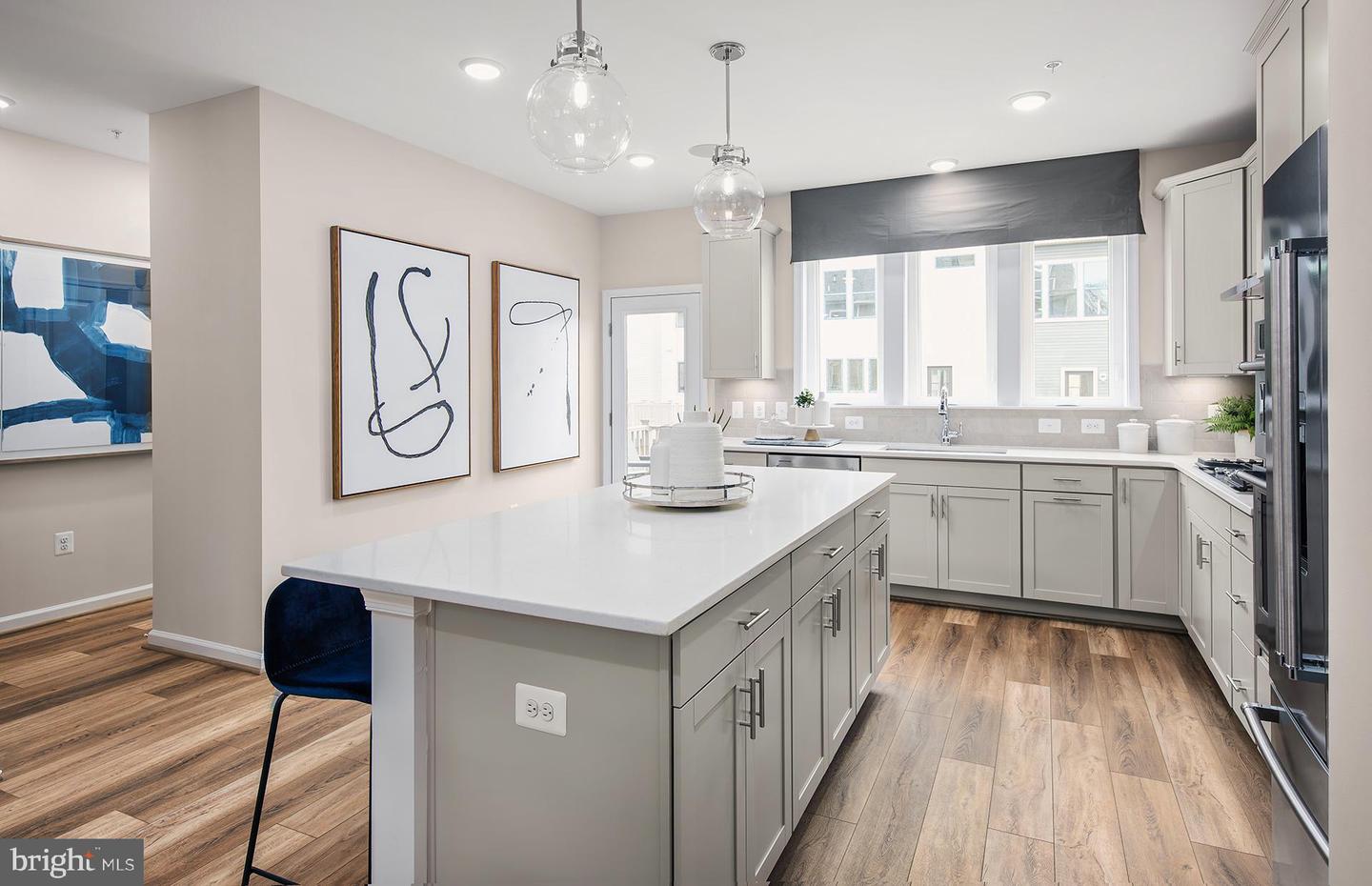 3929 WALNUT ST, FAIRFAX, Virginia 22030, 3 Bedrooms Bedrooms, ,3 BathroomsBathrooms,Residential,For sale,3929 WALNUT ST,VAFX2249890 MLS # VAFX2249890