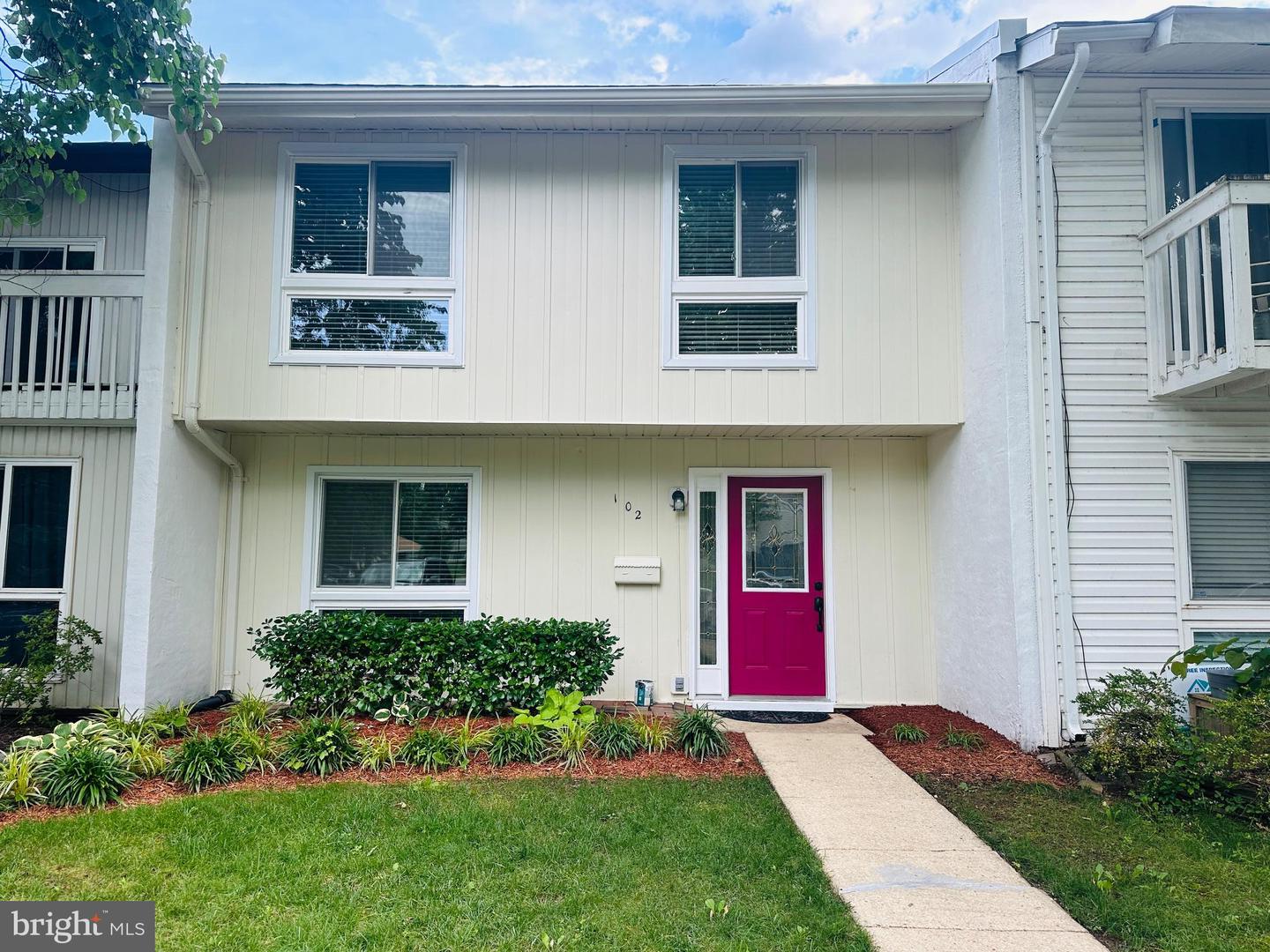102 HAYLOFT CT, STERLING, Virginia 20164, 3 Bedrooms Bedrooms, ,2 BathroomsBathrooms,Residential,For sale,102 HAYLOFT CT,VALO2100312 MLS # VALO2100312