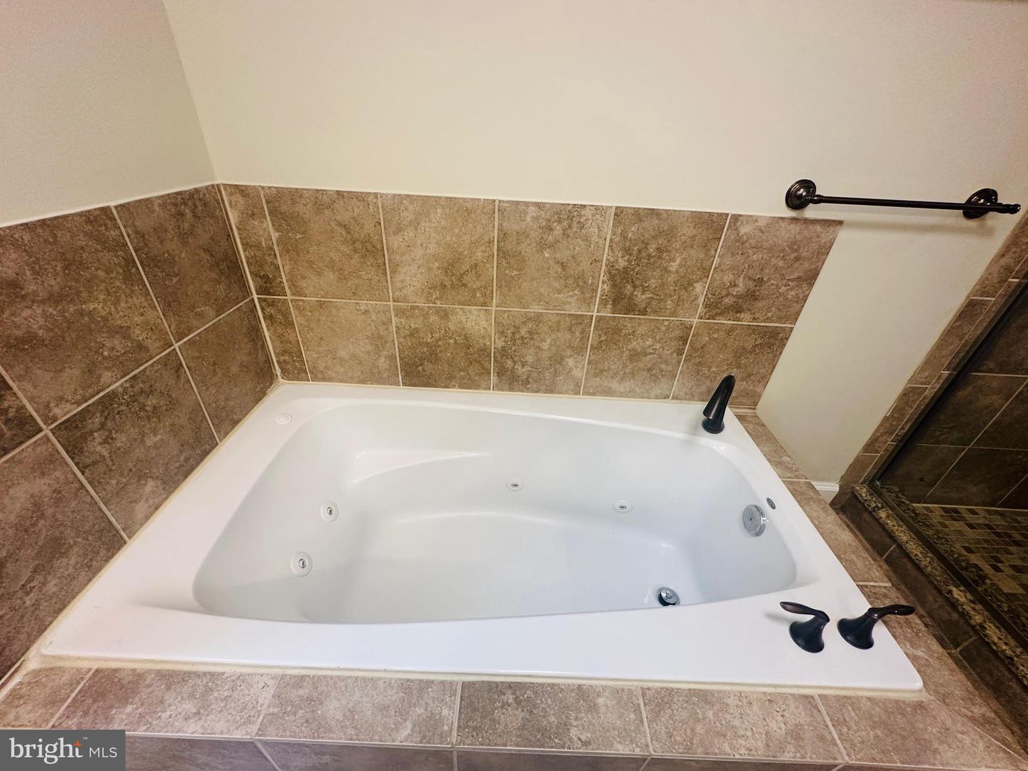 102 HAYLOFT CT, STERLING, Virginia 20164, 3 Bedrooms Bedrooms, ,2 BathroomsBathrooms,Residential,For sale,102 HAYLOFT CT,VALO2100312 MLS # VALO2100312