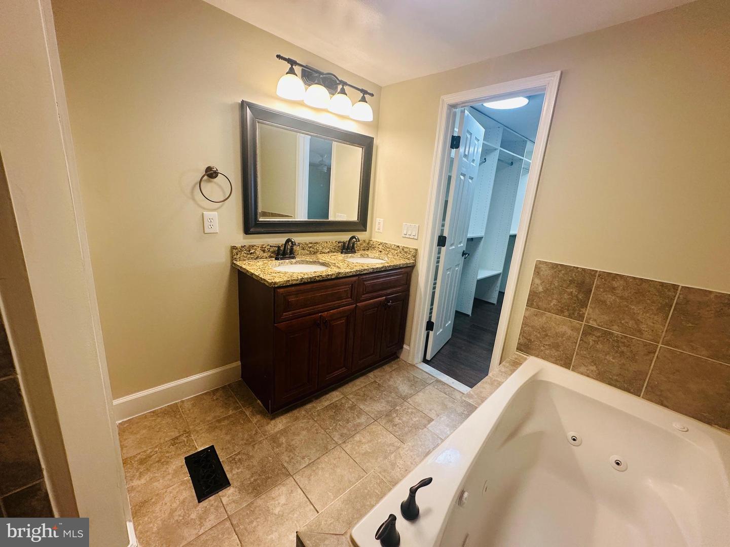 102 HAYLOFT CT, STERLING, Virginia 20164, 3 Bedrooms Bedrooms, ,2 BathroomsBathrooms,Residential,For sale,102 HAYLOFT CT,VALO2100312 MLS # VALO2100312
