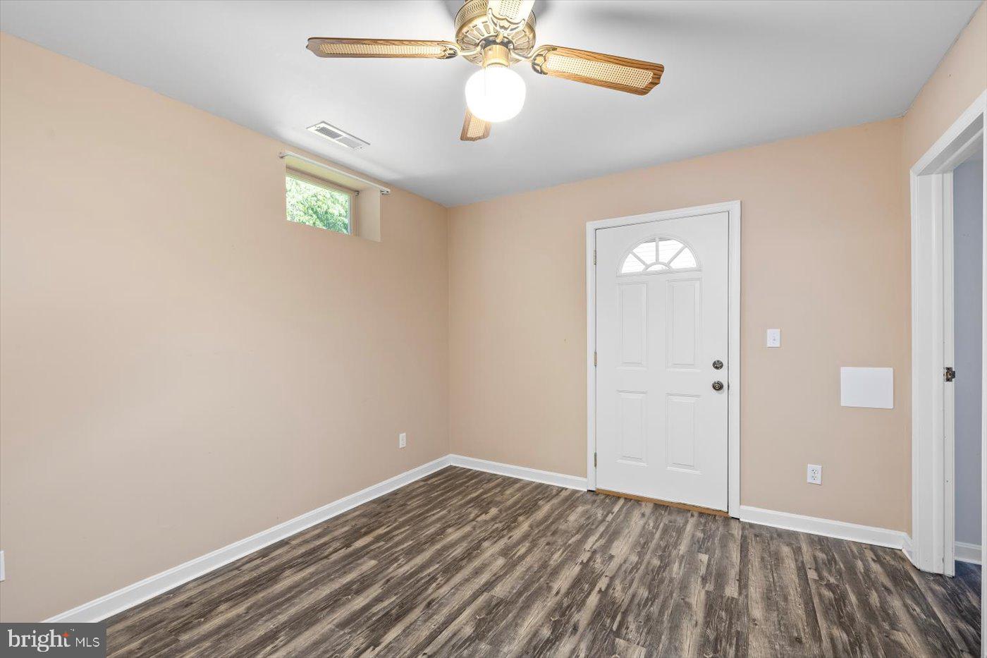 106 SCARSDALE DR, STAFFORD, Virginia 22554, 6 Bedrooms Bedrooms, ,3 BathroomsBathrooms,Residential,For sale,106 SCARSDALE DR,VAST2040124 MLS # VAST2040124